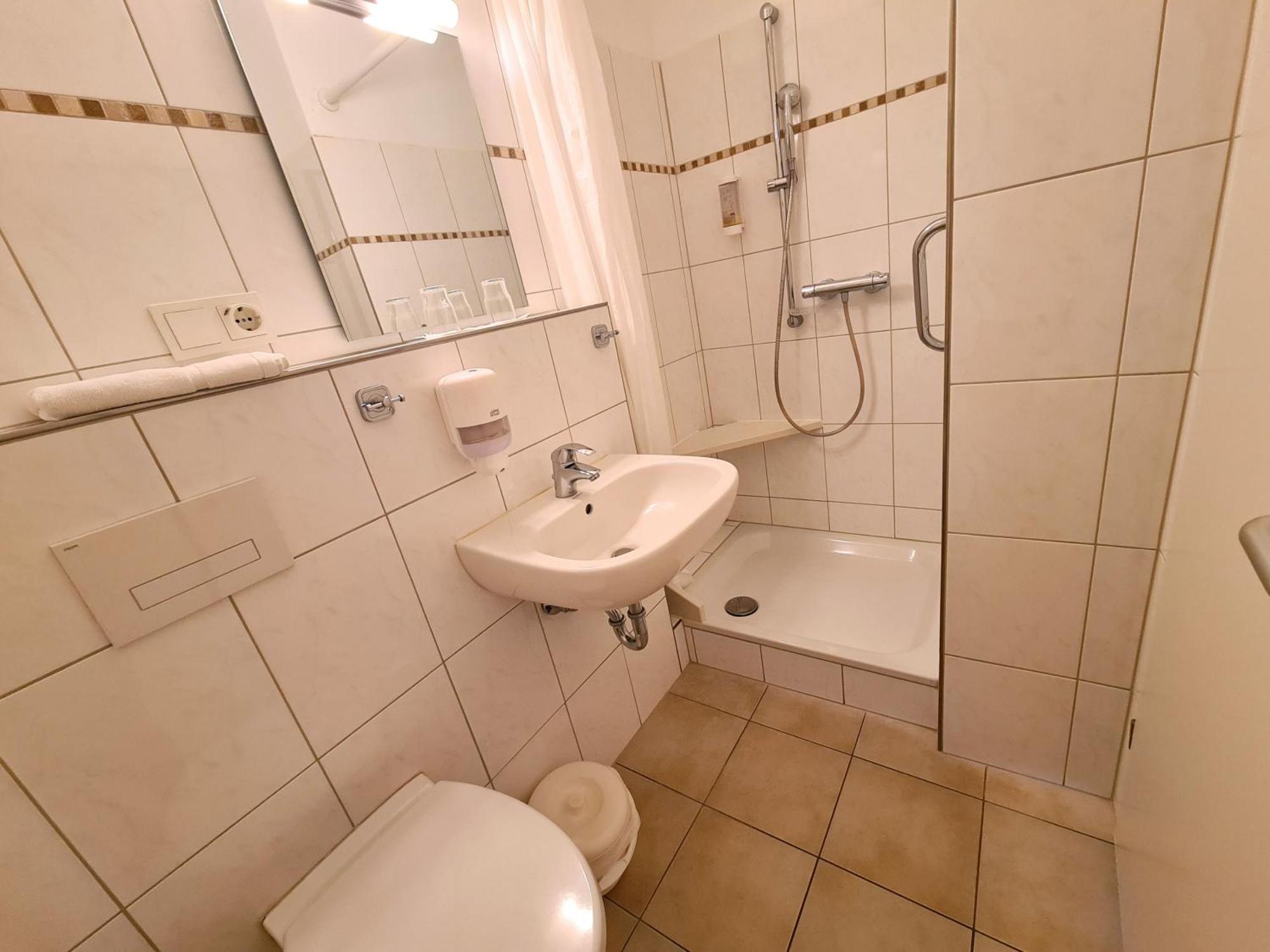 Doppelzimmer „Standard" mit Meerblick 20 qm