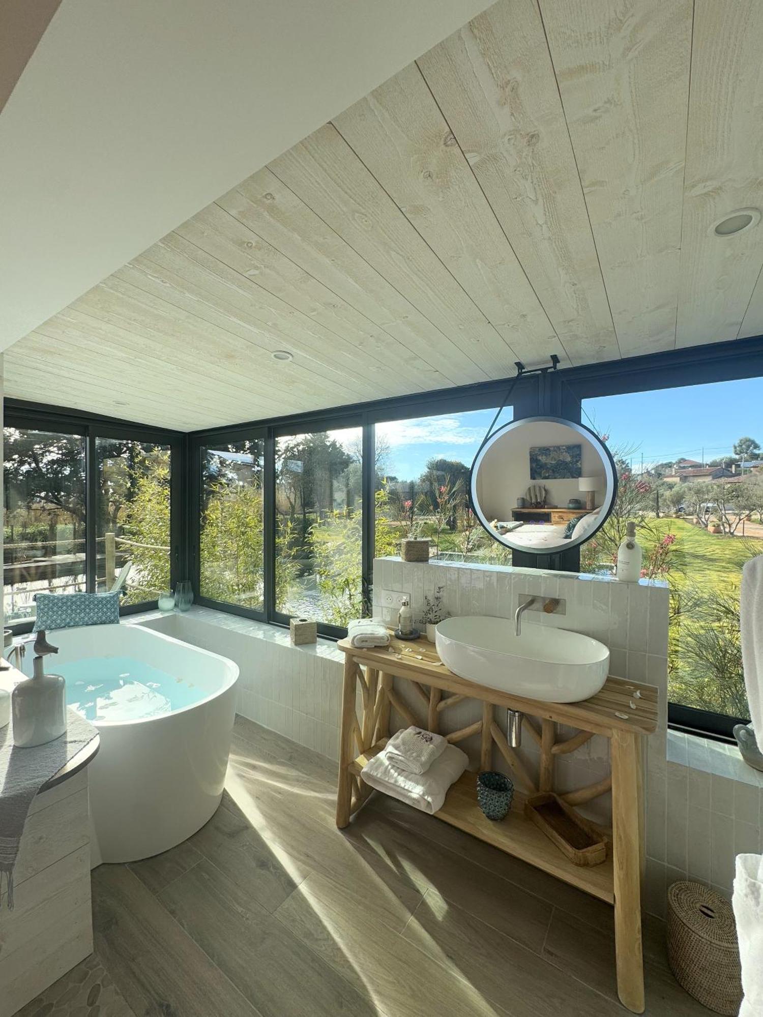 Habitación Doble con vistas a la piscina