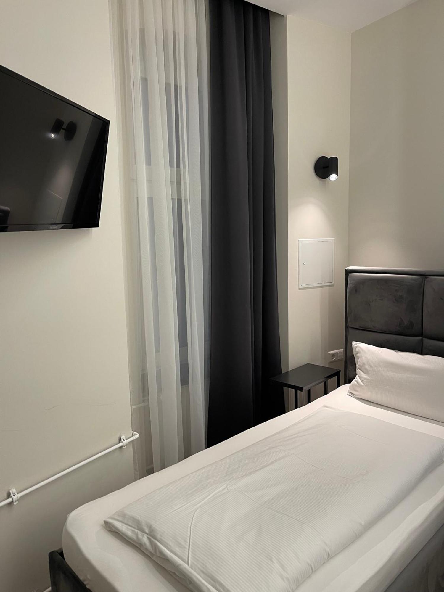 Economy Single Room,1645149940:JPEG