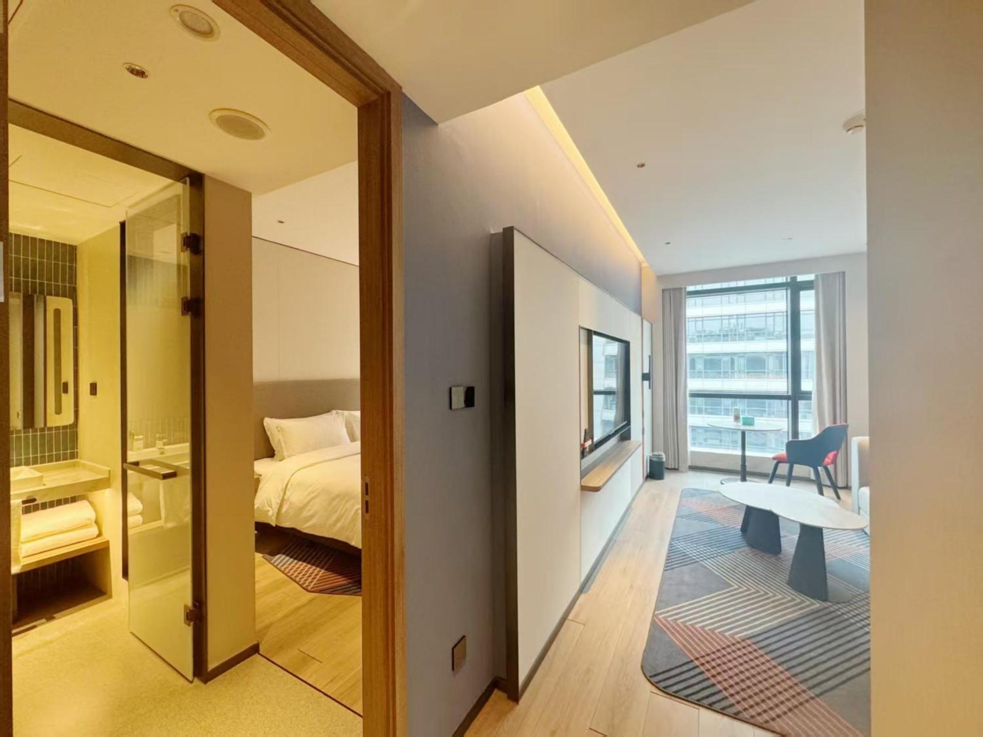 One-Bedroom Suite with River View