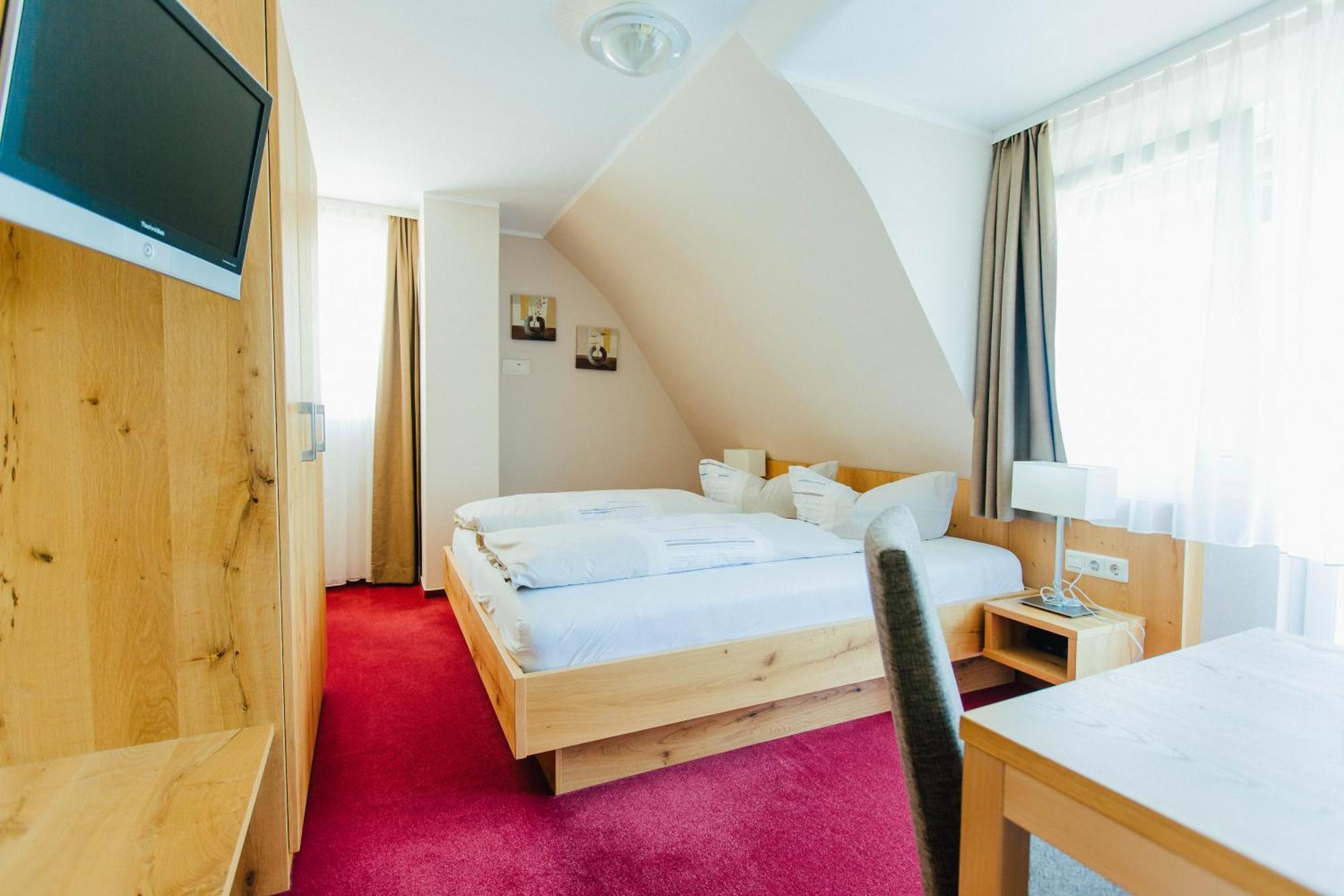 Deluxe Doppelzimmer mit seitlichem Meerblick