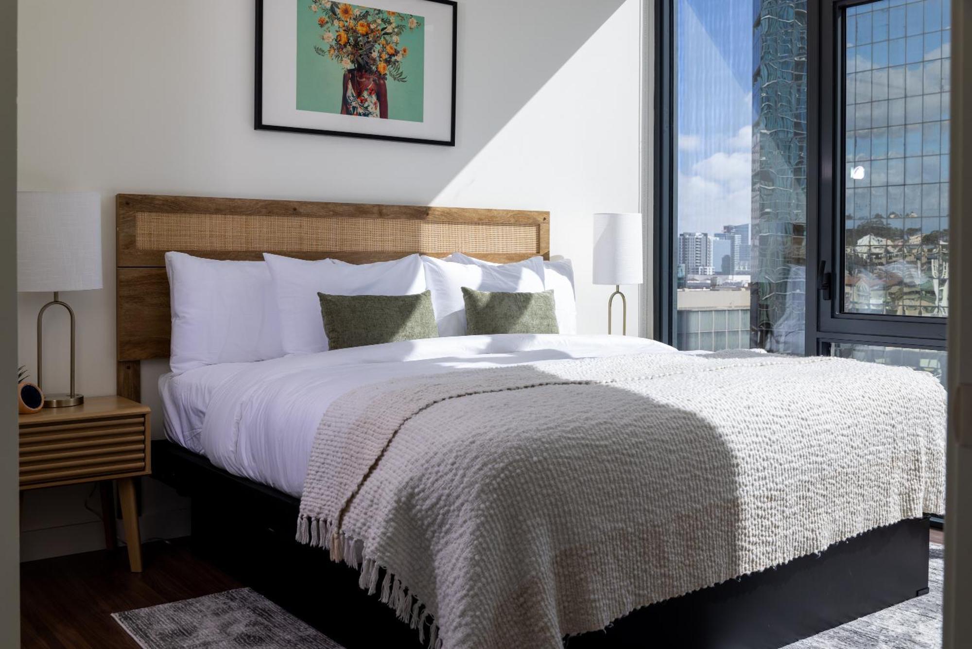 One-Bedroom Suite (Self Check-in with Virtual Front Desk)