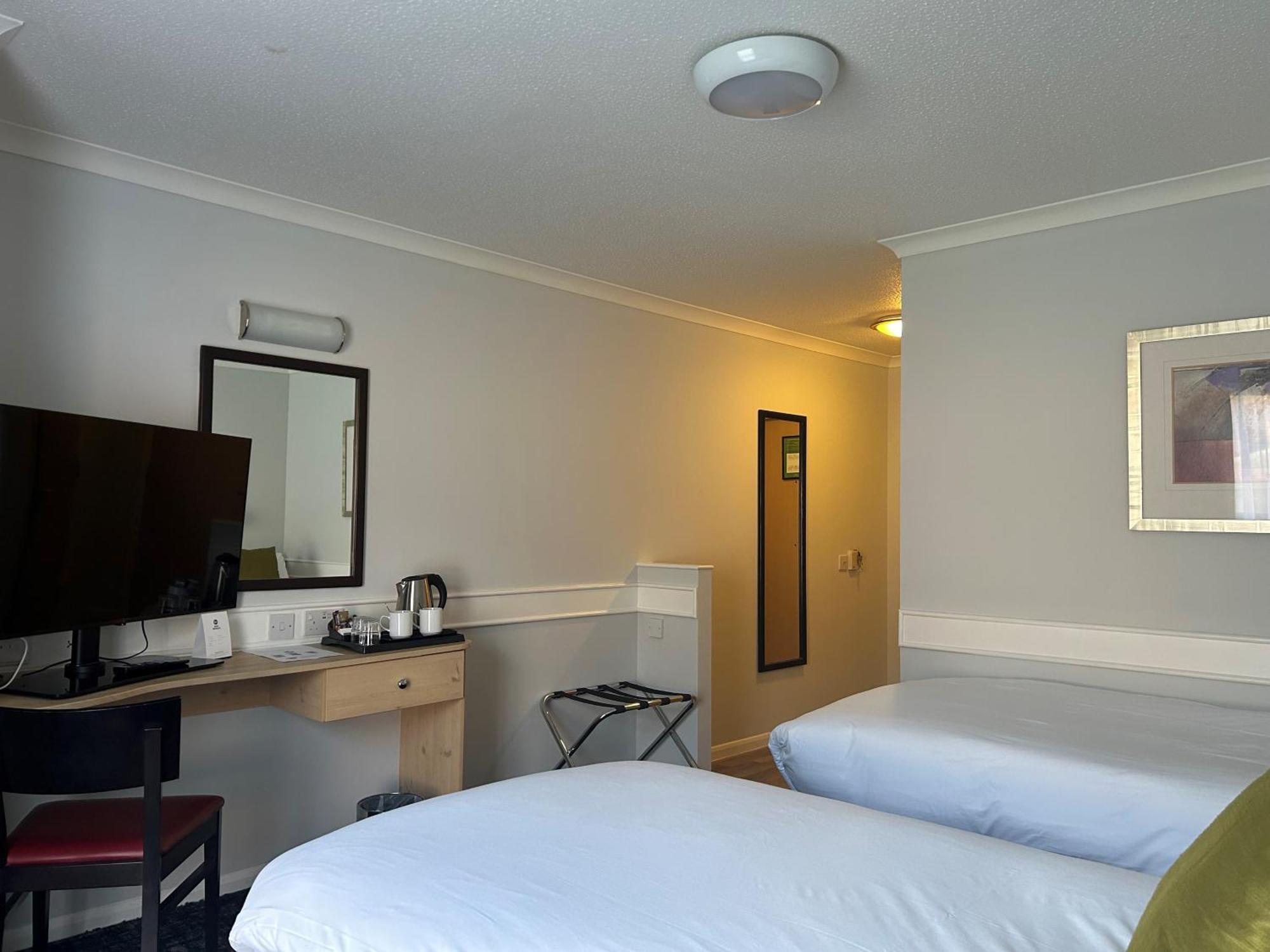 Twin Room - Non-Smoking