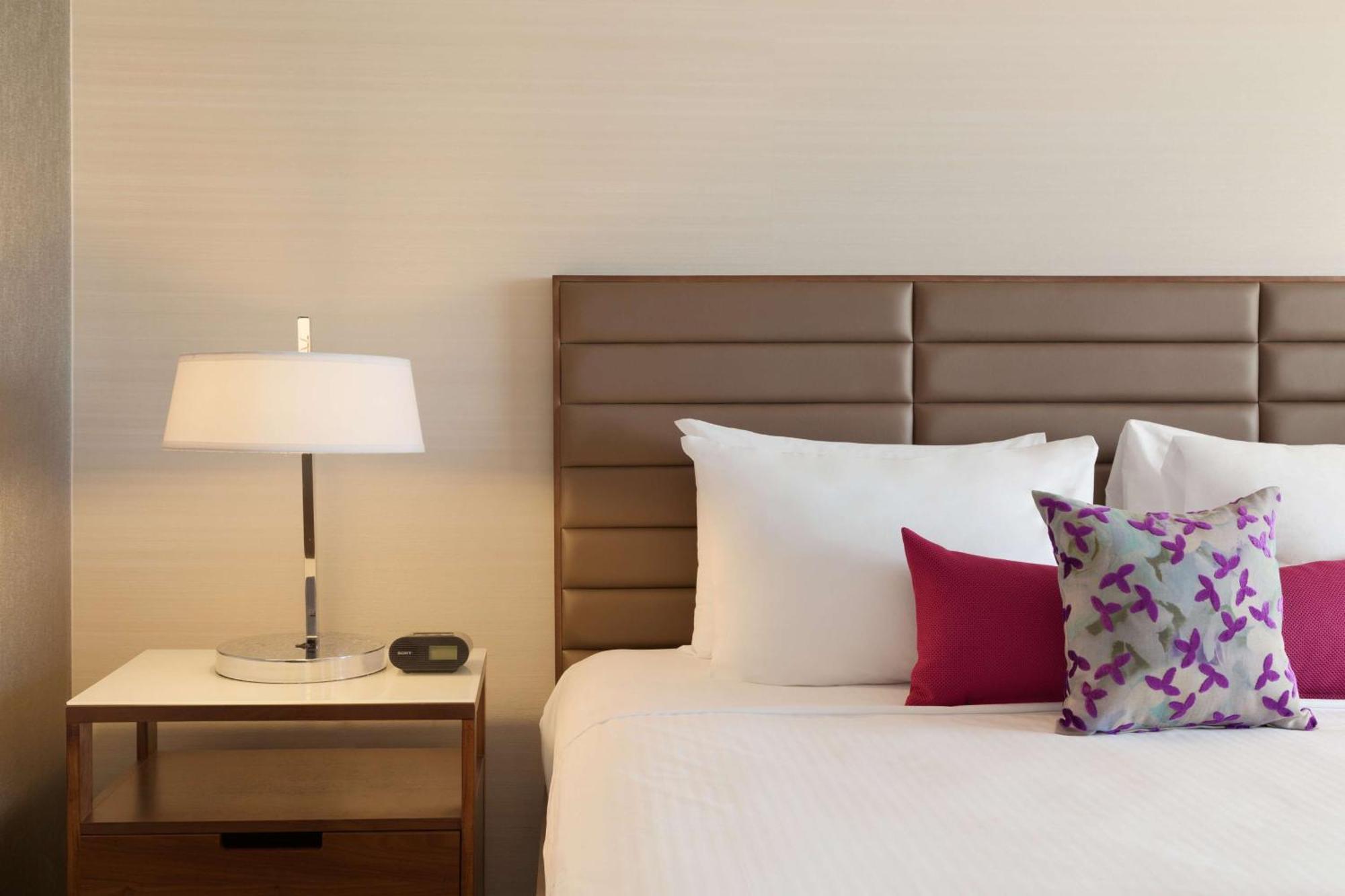 Coast Premium King Bed with View