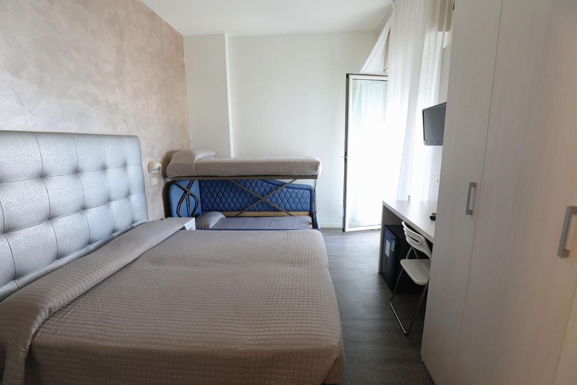 Quadruple Room Sea View