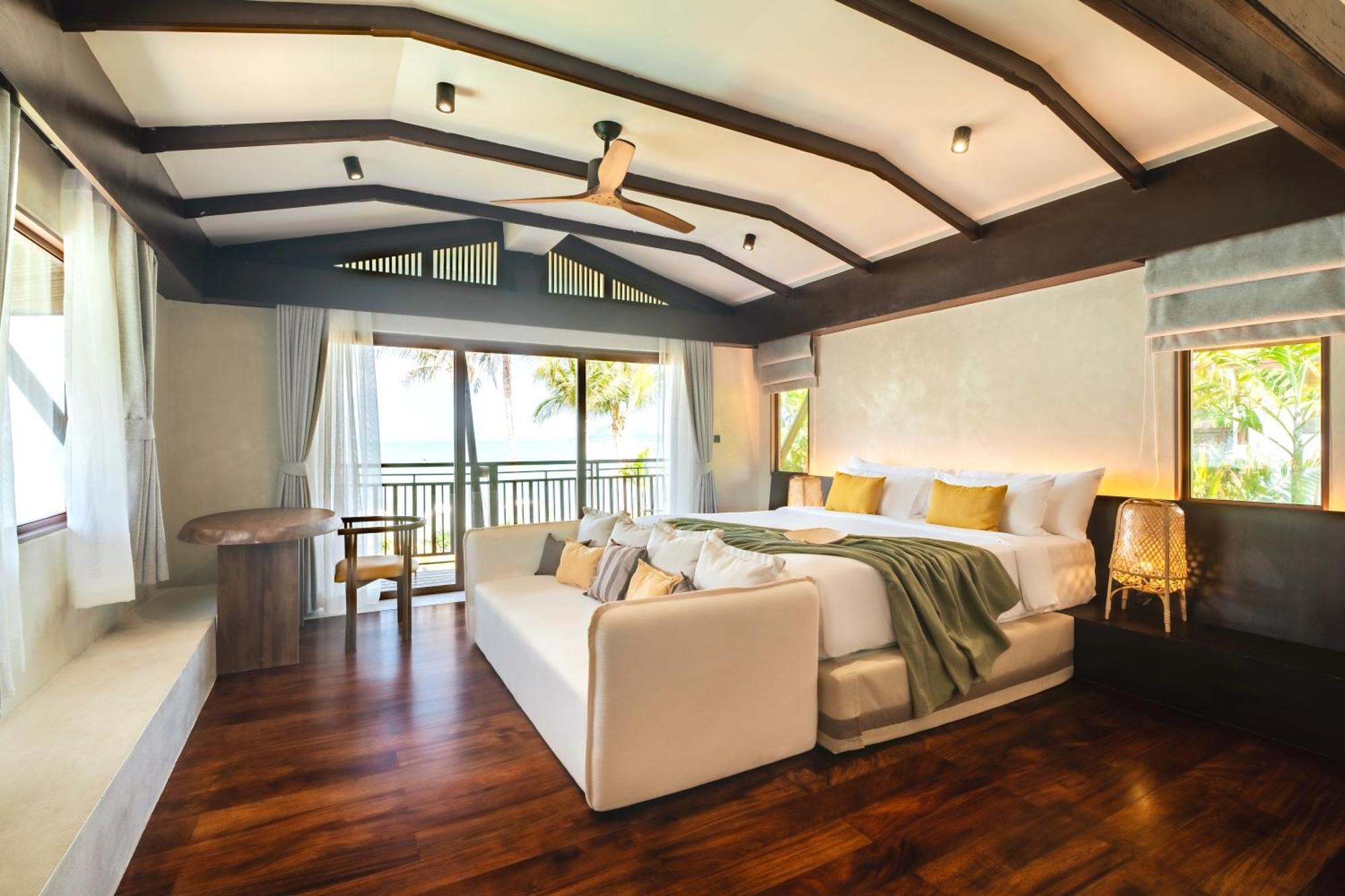 Luxe Grand Villa aan Zee met Zwembad, 3 Slaapkamers en onbeperkt gratis 24-uurs watershuttleservice