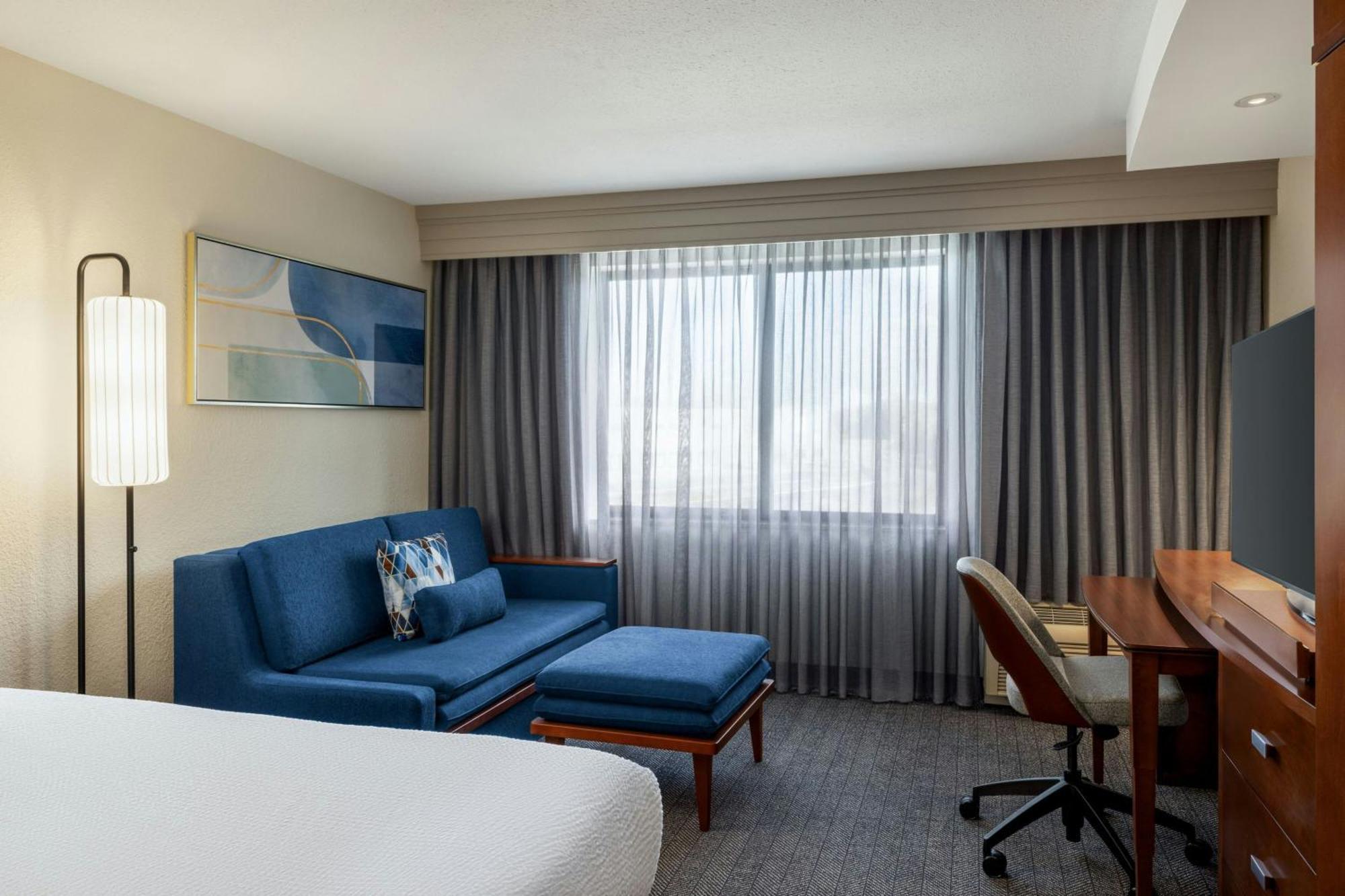 King Room with Sofa Bed
