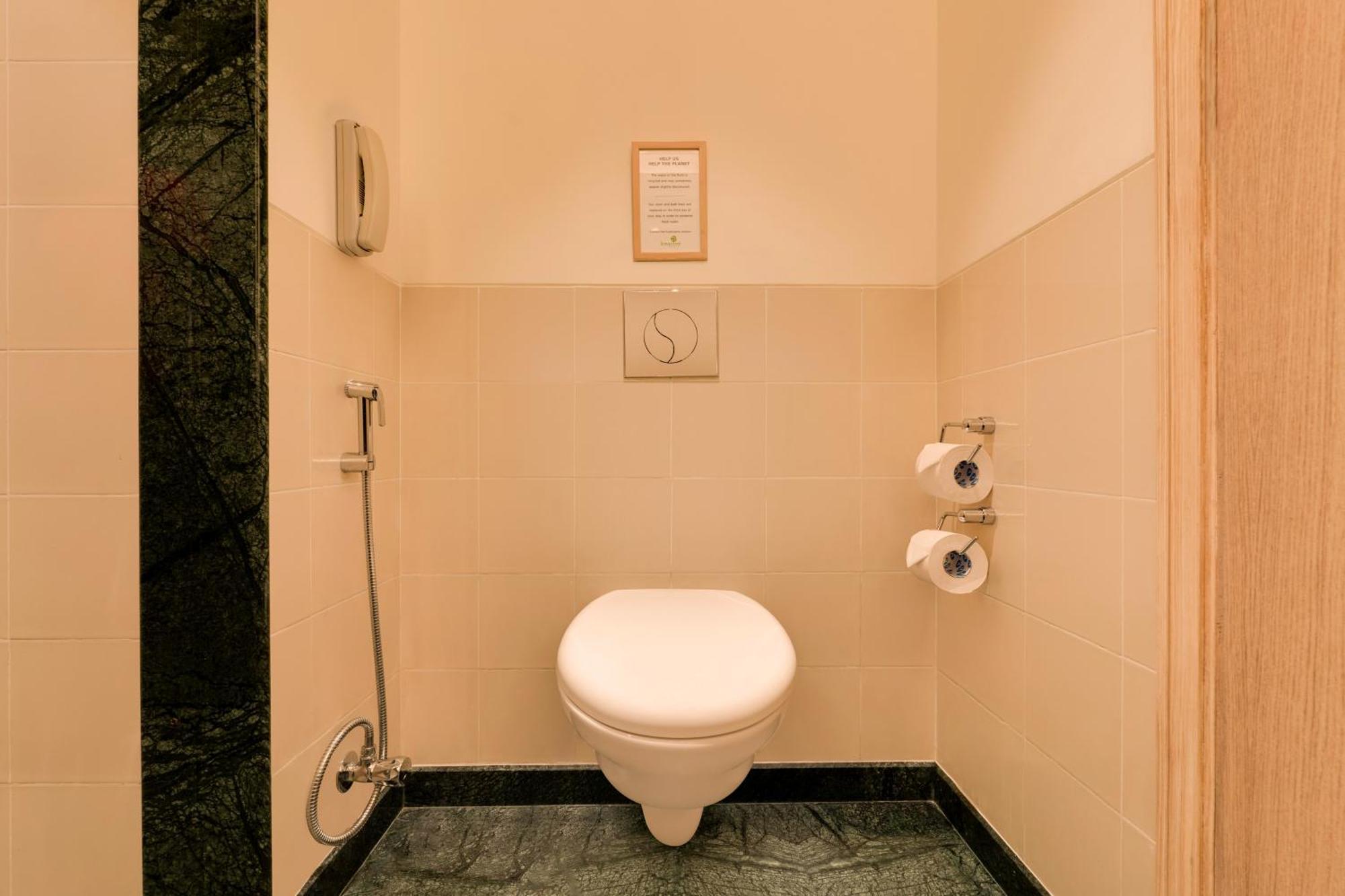 Business King Room (Complimentary Happy Hours at the Bar from 1800 hrs to 2000 hrs,25% Discount on Spa Treatments at the hotel spa and Happy Hours are applicable only on IMFL)