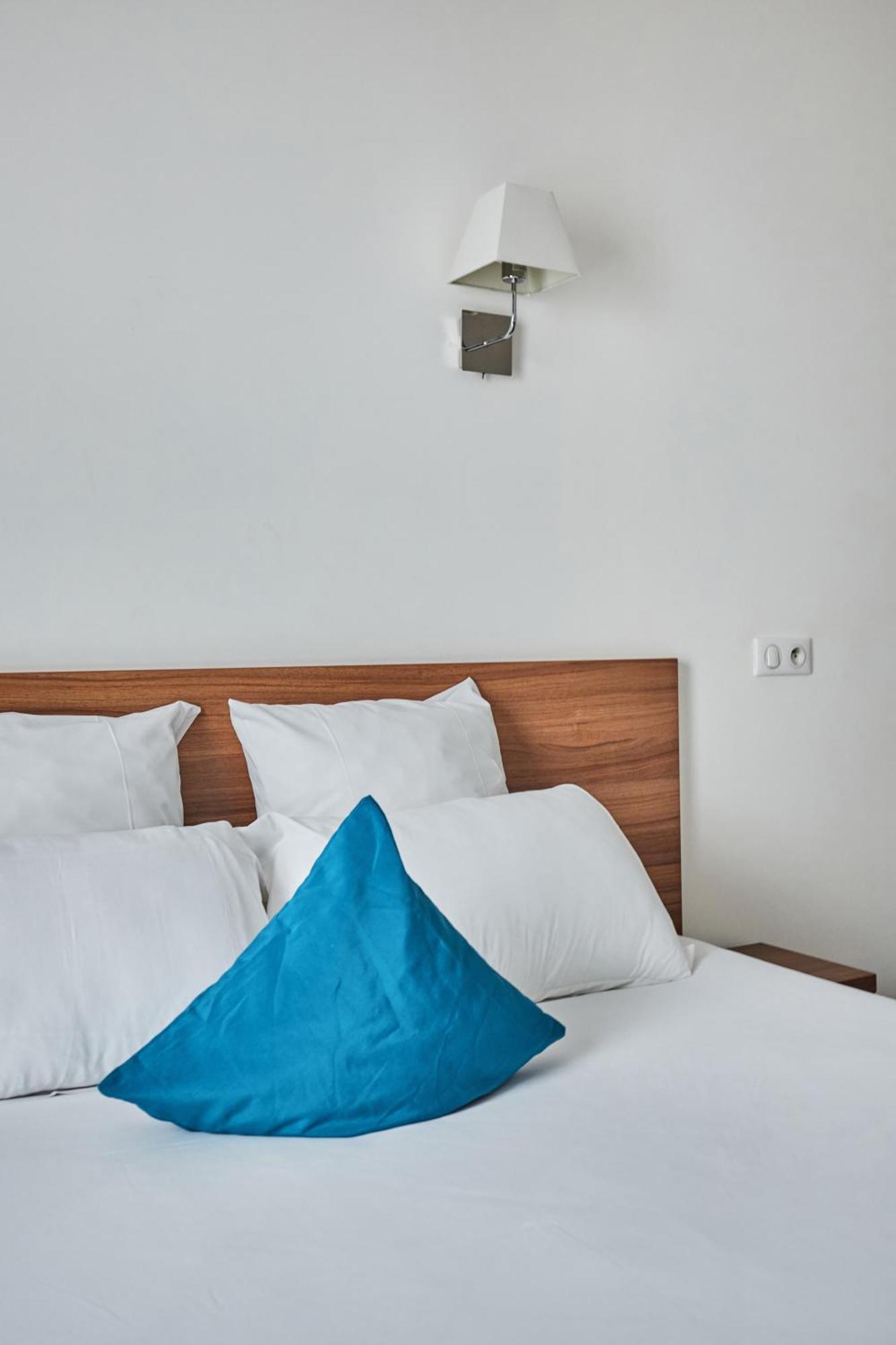 Standard Studio (2 Adults)