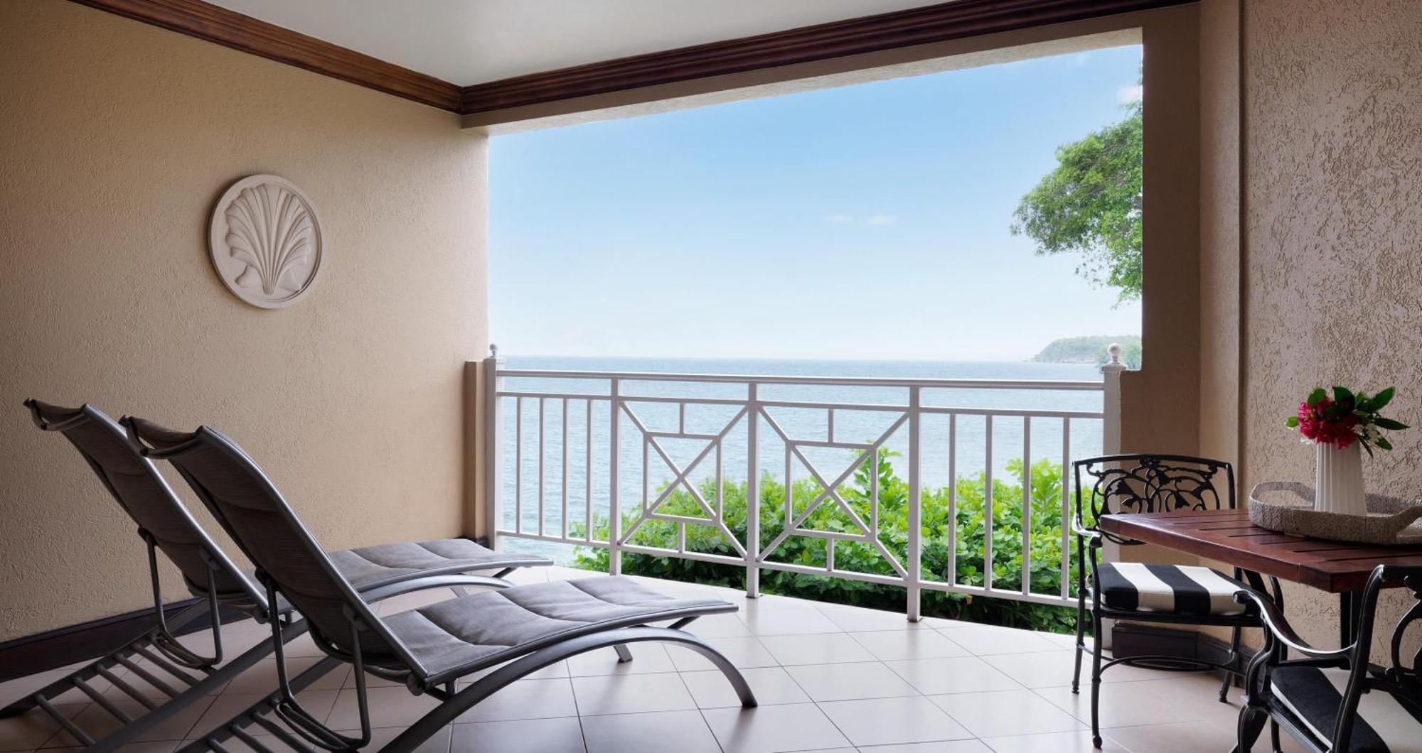 Grand Duchess Oceanfront Verandah Butler Suite