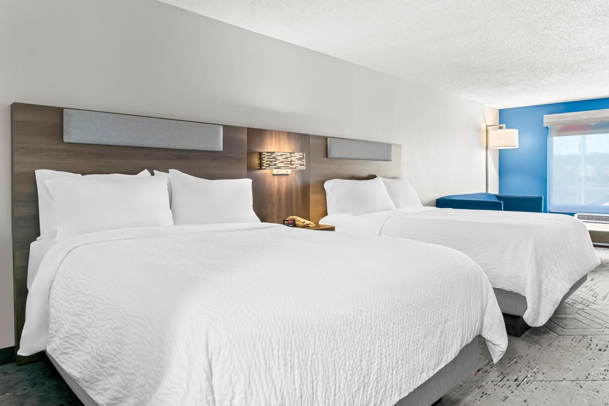 Queen Suite with Two Queen Beds