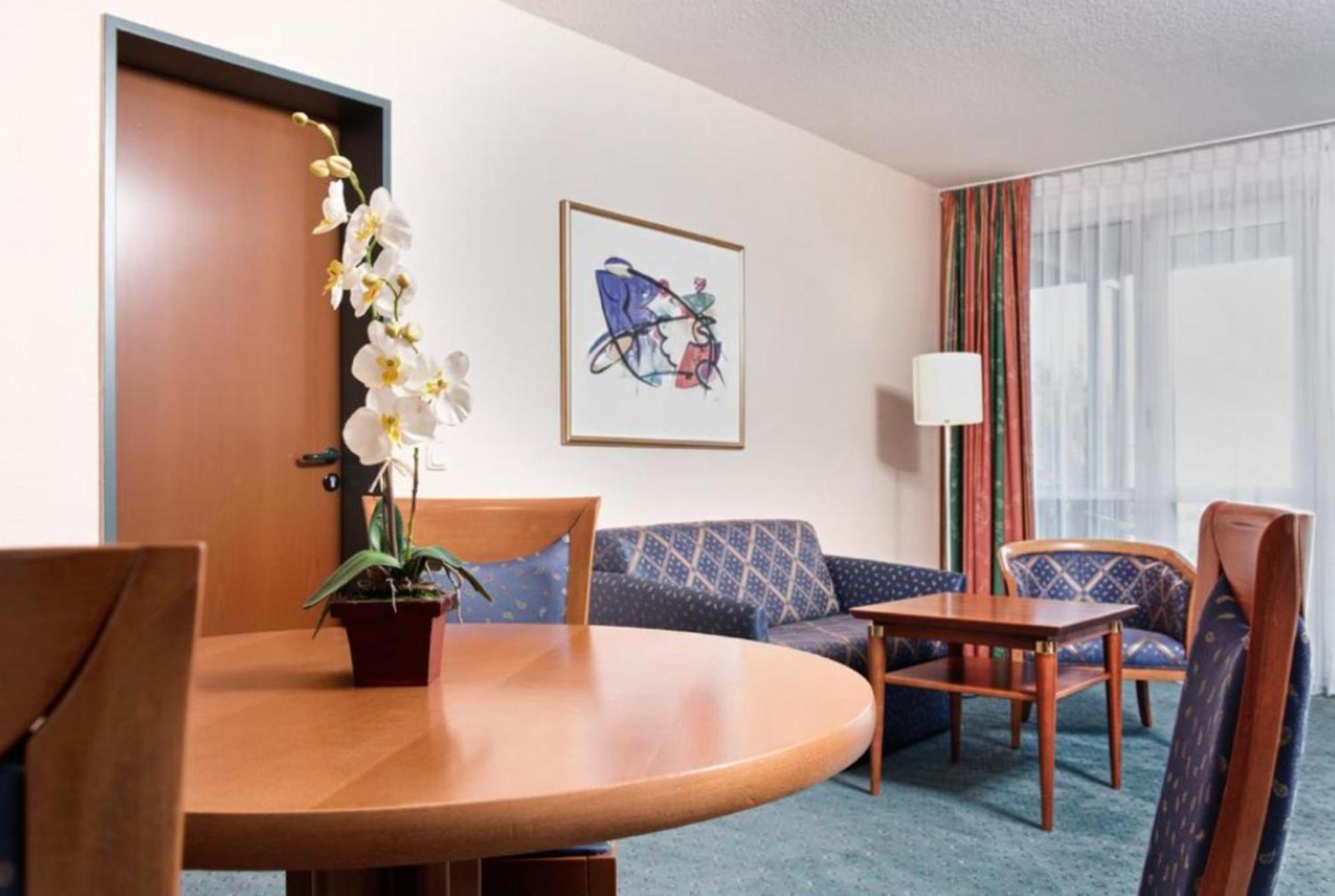 Suite with One Double Bed and Balcony