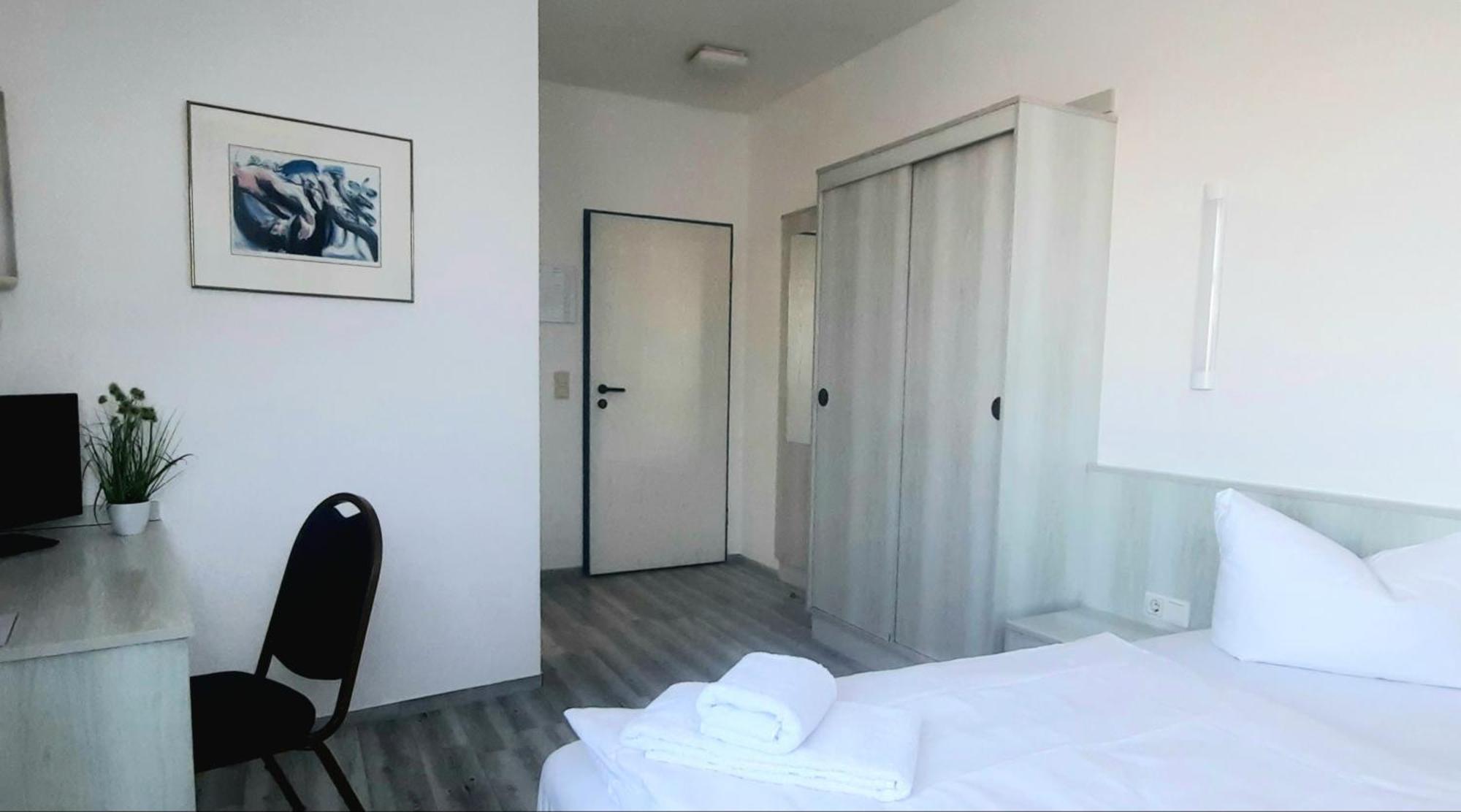 Budget Double Room,1646329398:JPEG