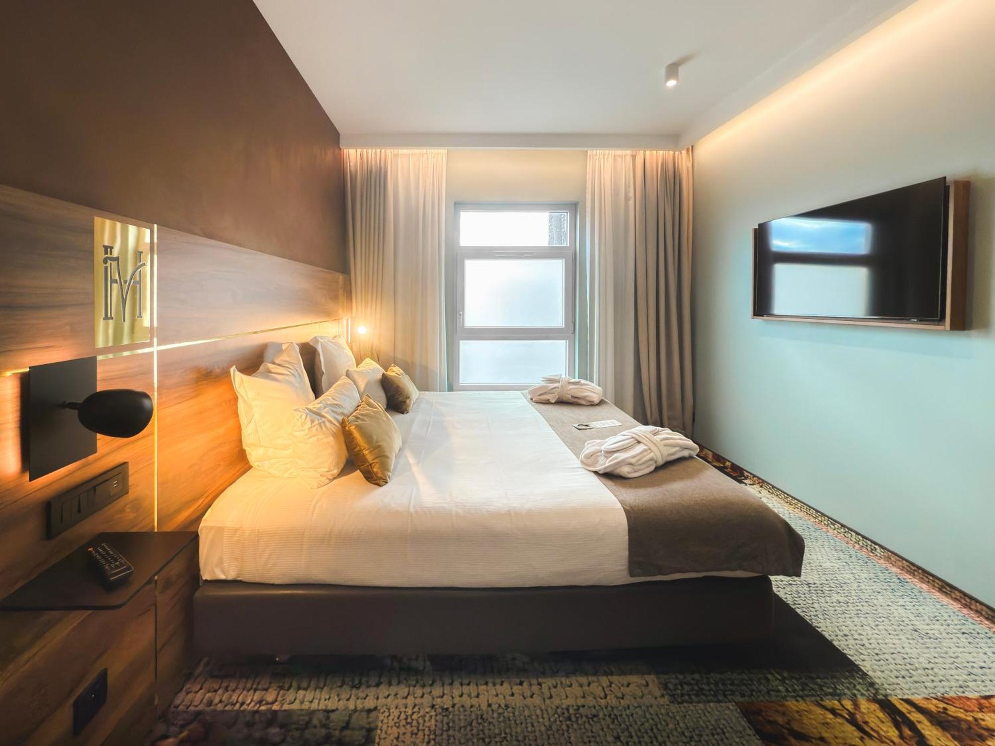 Comfort Queen Room Non-Smoking