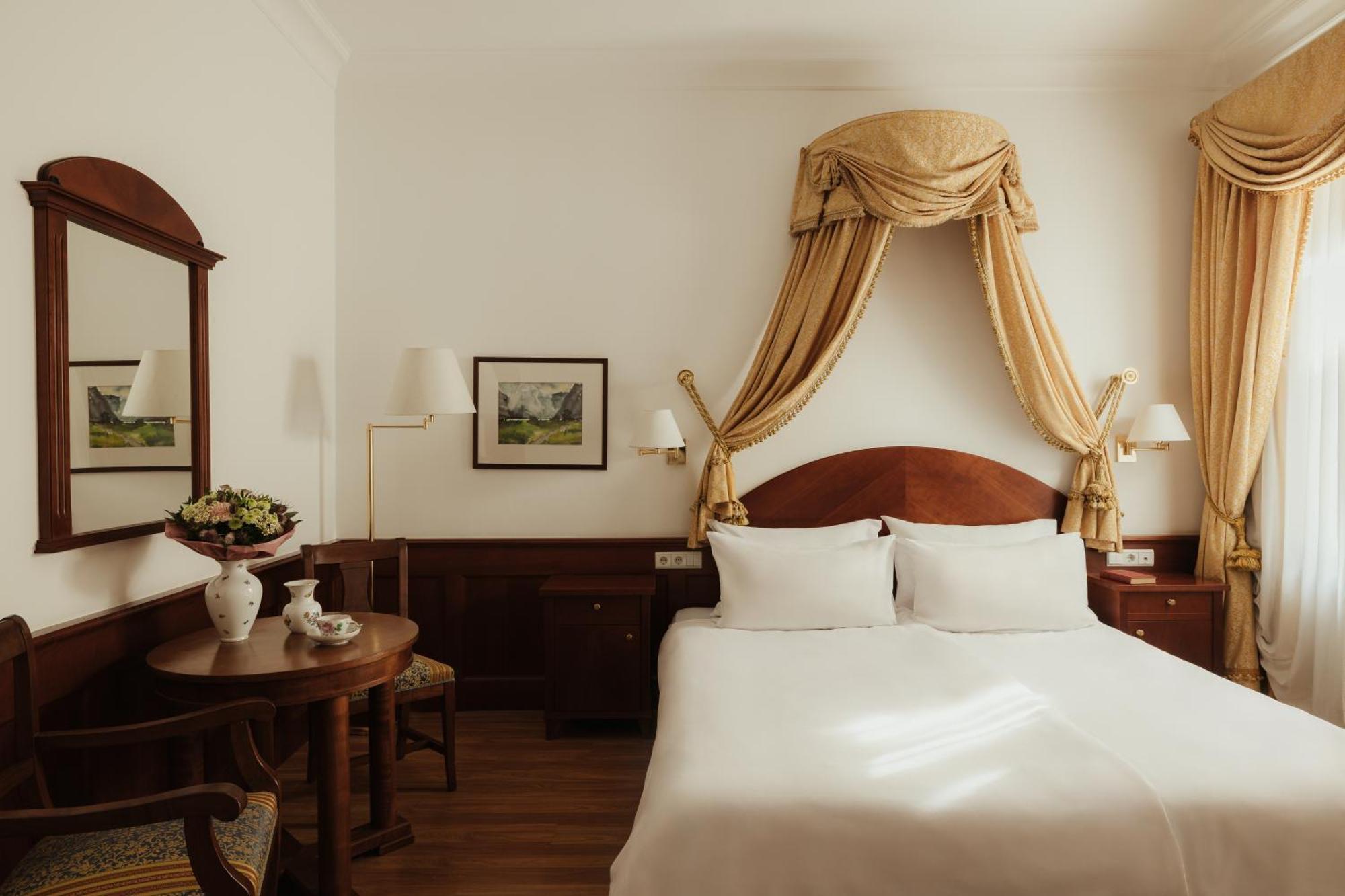 Double or Twin Room,1646337158:JPEG