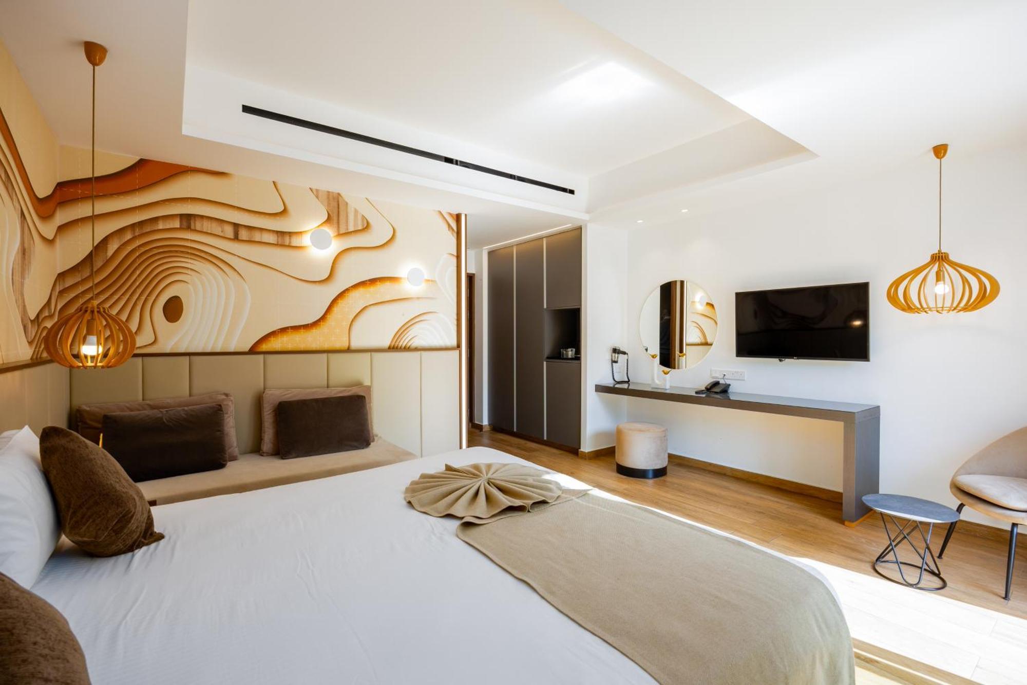 Deluxe Family Room