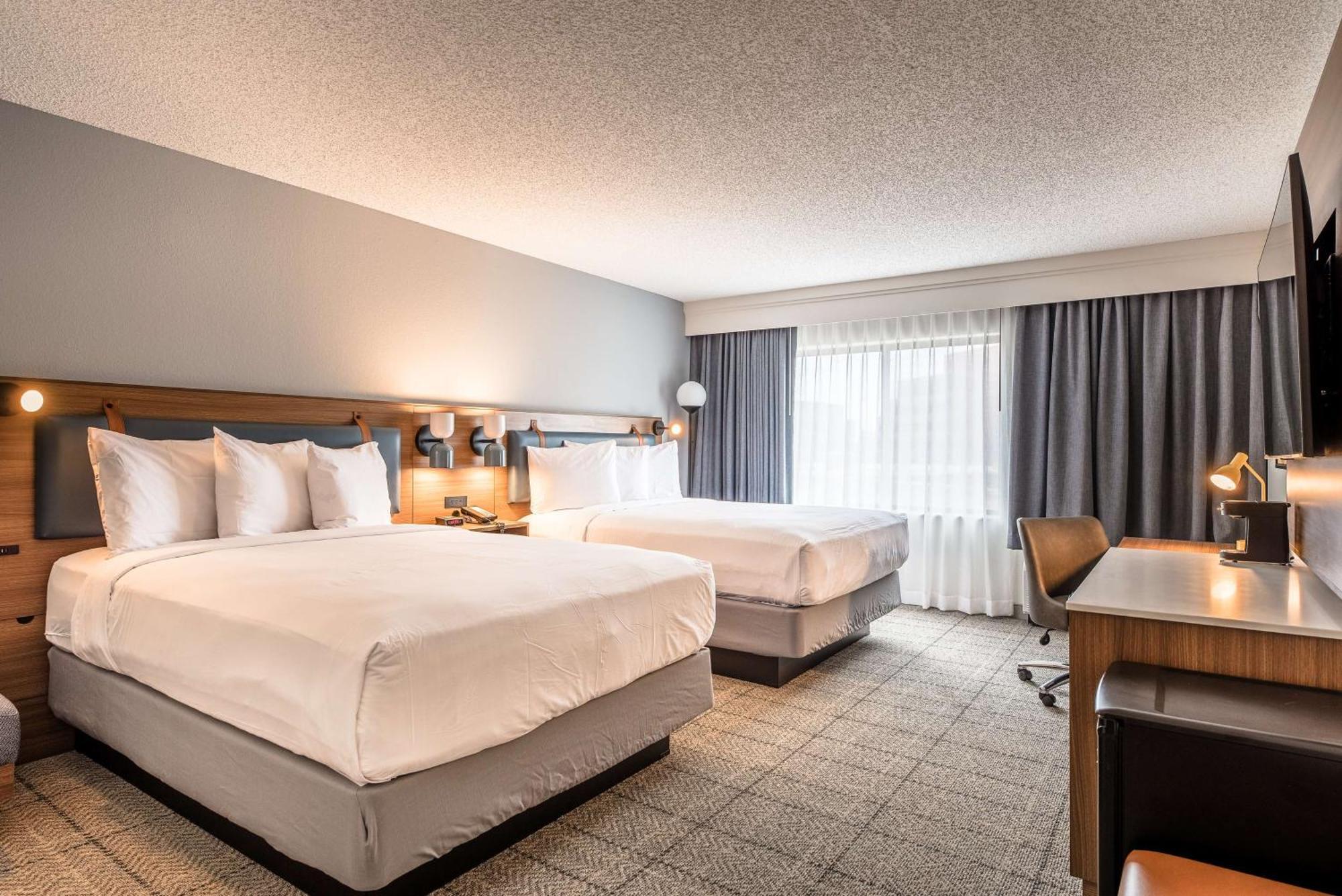 Guestroom Two Queens