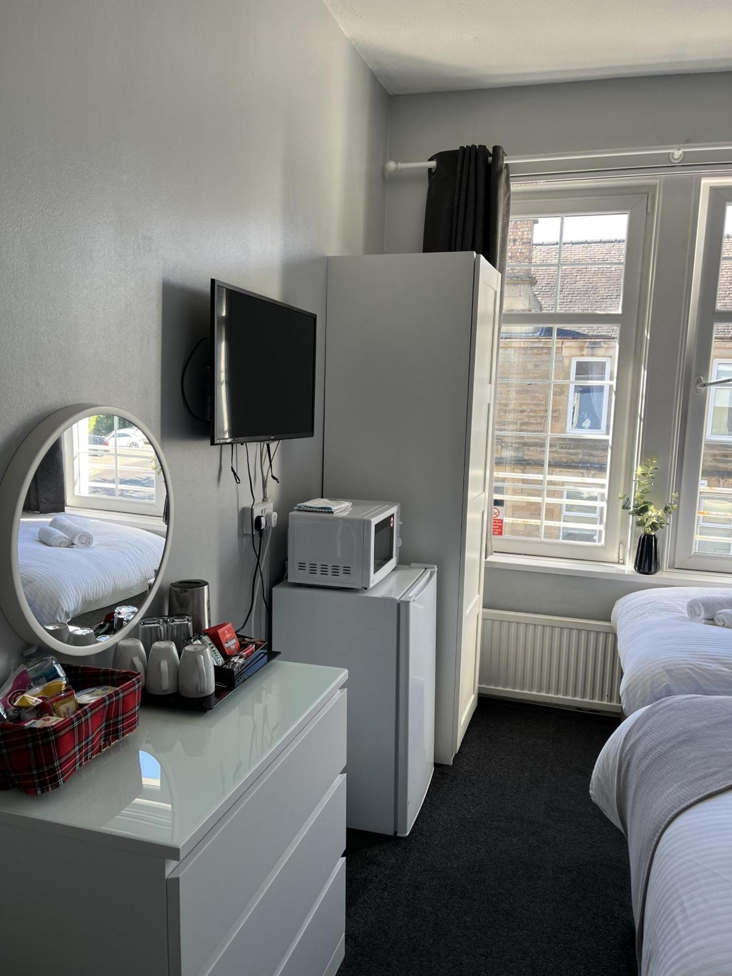 Economy Triple Room