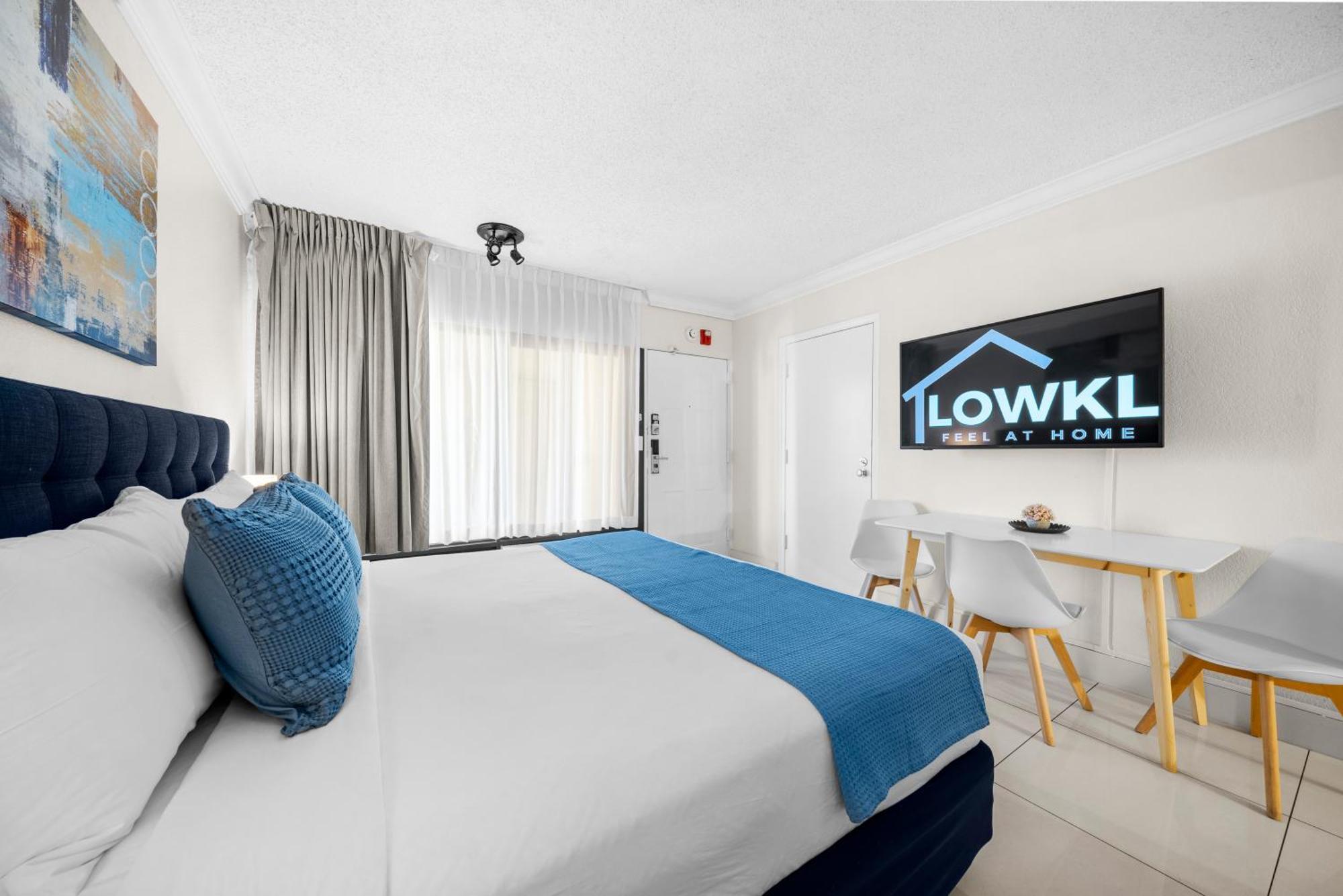 Standard Accessible Queen Room