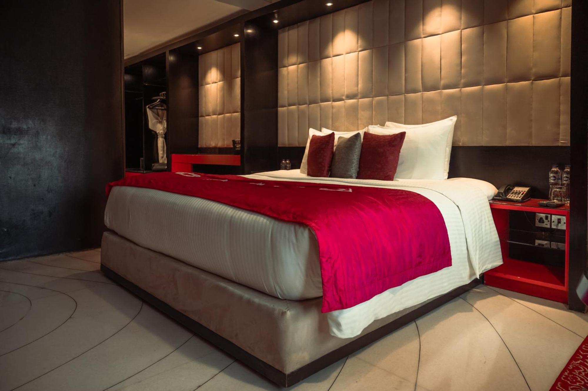 Luxury King Room