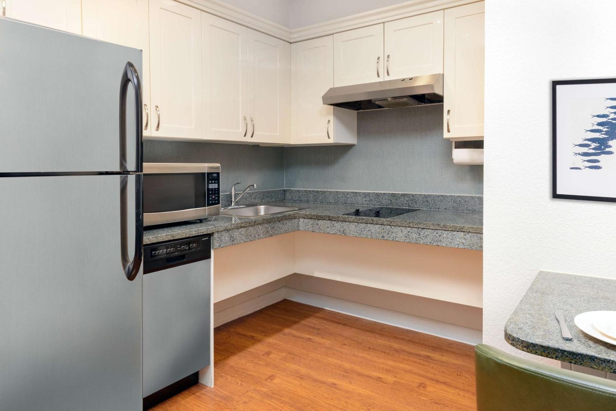 Queen Room - Disability Access/Non-Smoking