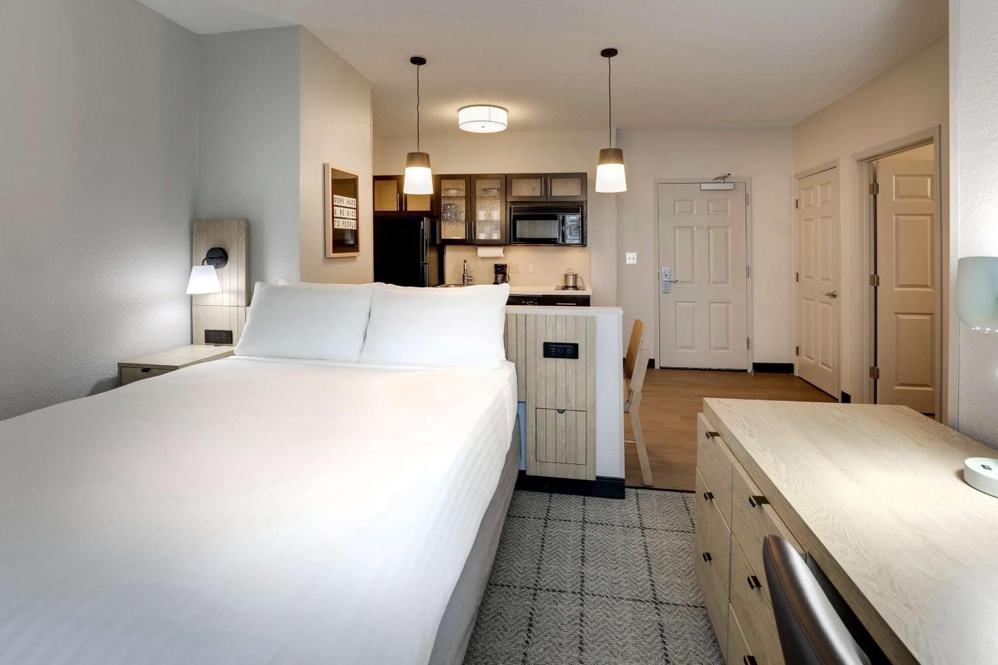 One-Bedroom Suite
