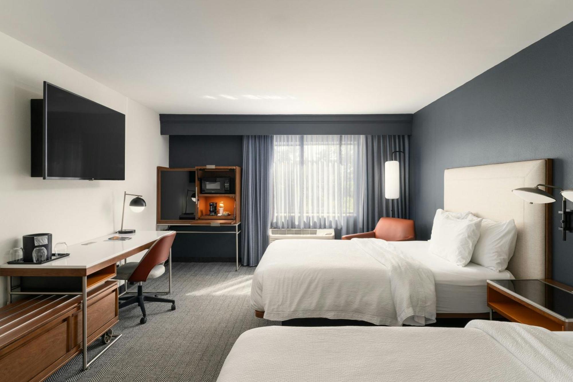 Queen Room Two Queen Beds