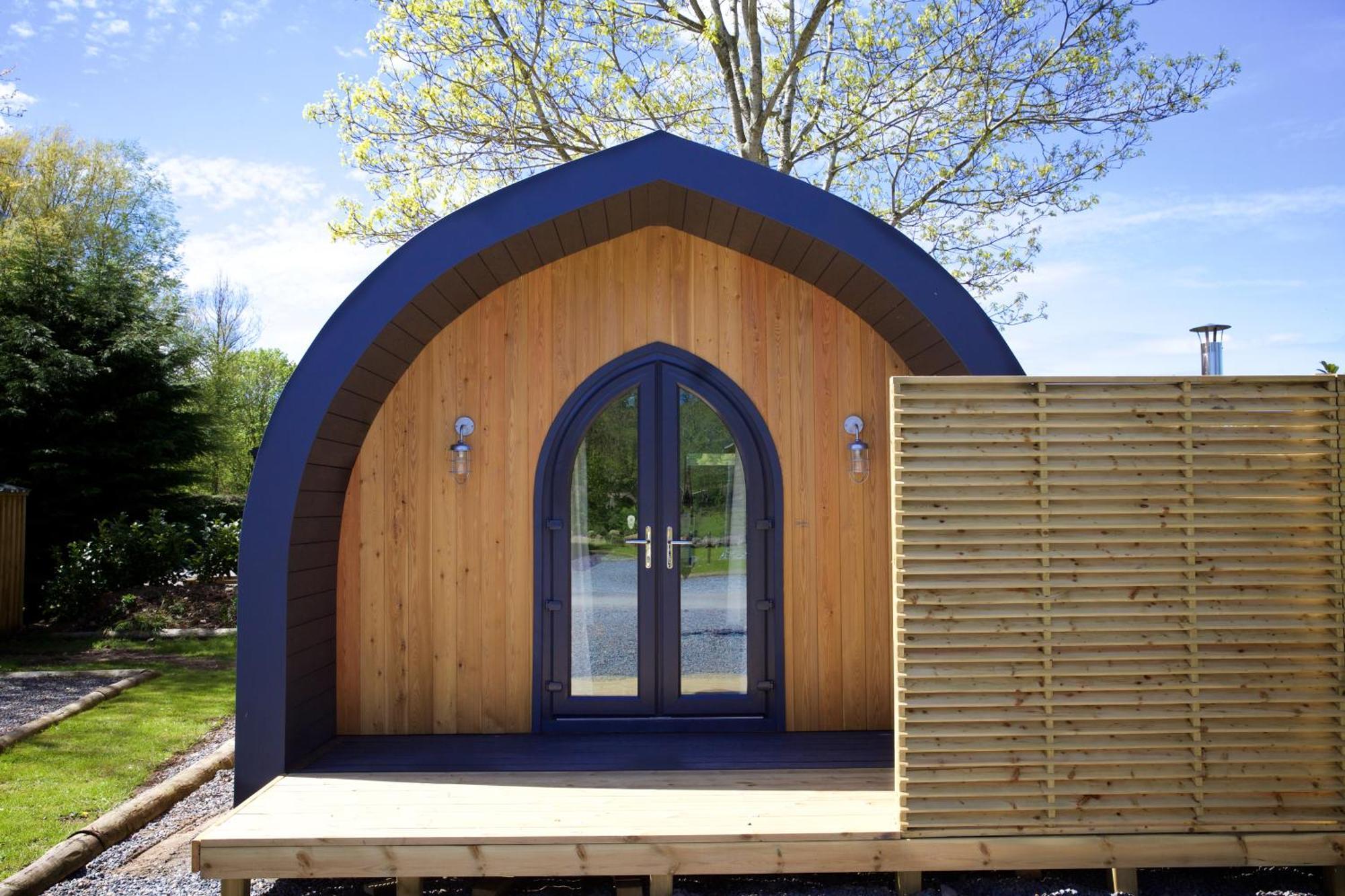 Superior Ensuite Pod Wood Fired Hot Tub Pet Friendly,1647011095:JPEG