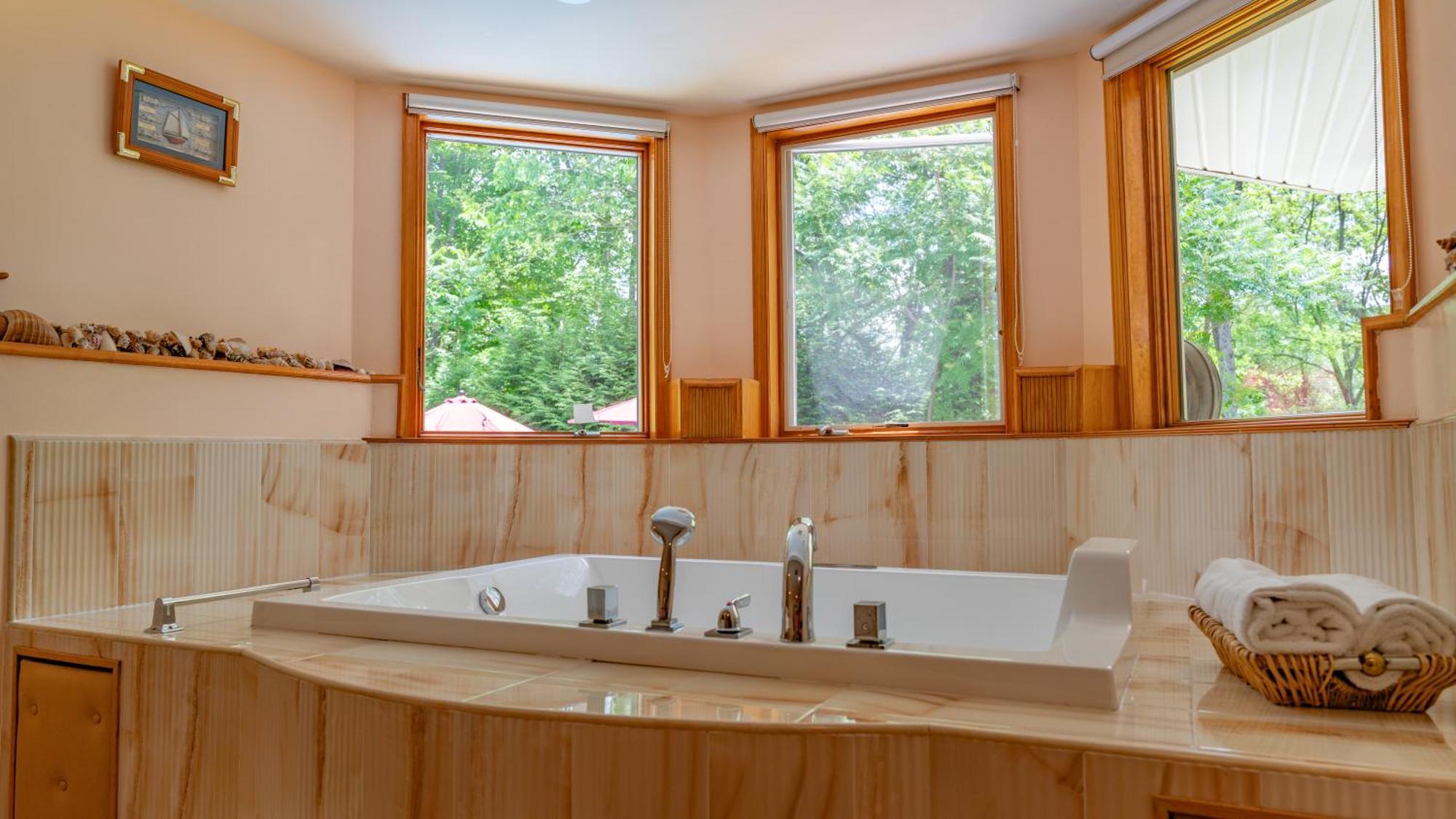 Deluxe Double Room with Bath