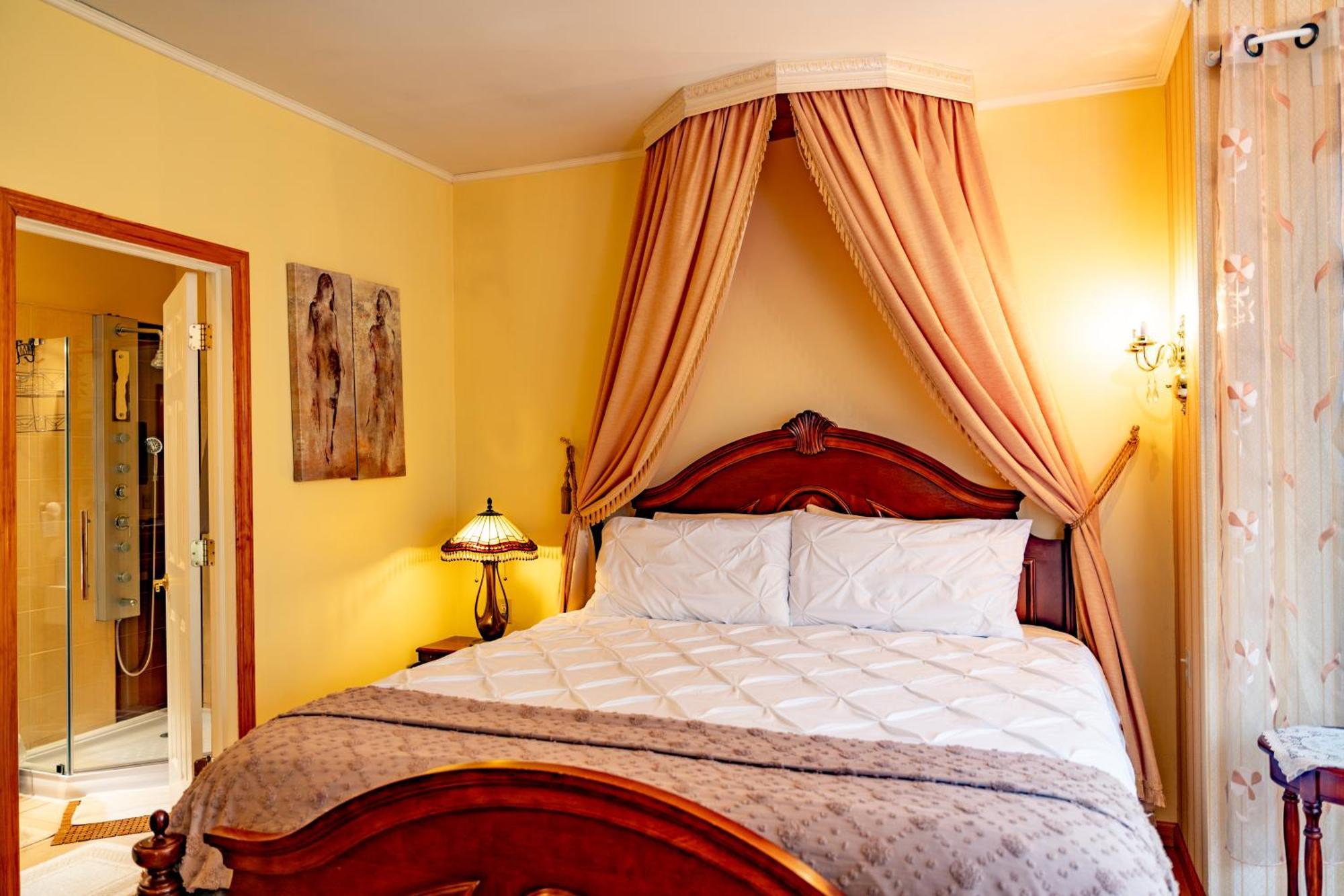 King Room with Garden View