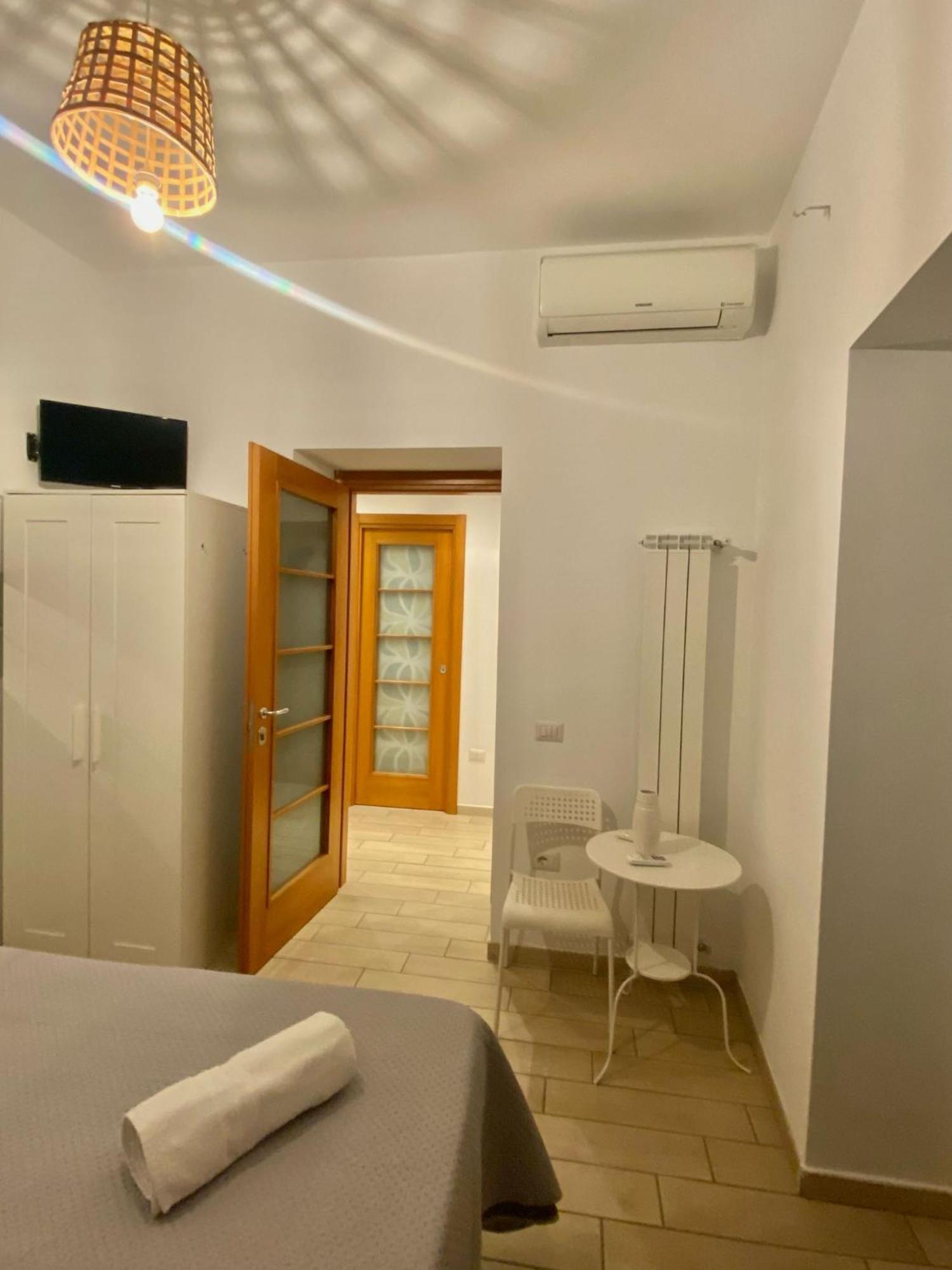Chambre Double ou Lits Jumeaux avec Salle de Bains Privative Externe