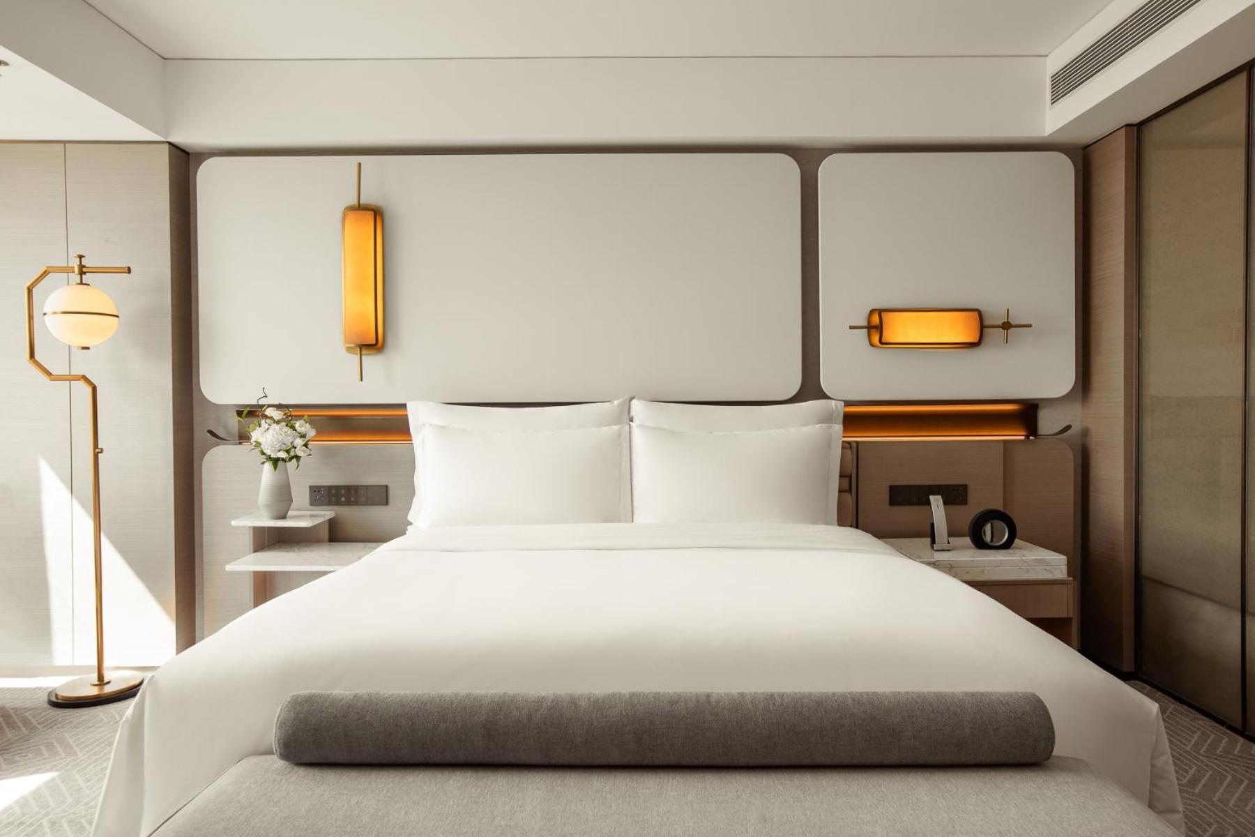 Habitación Clásica con cama extragrande y vistas a la ciudad