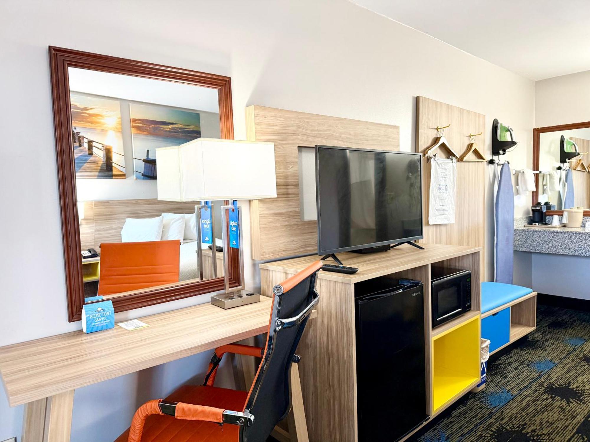 Double Room with Two Double Beds - Smoking