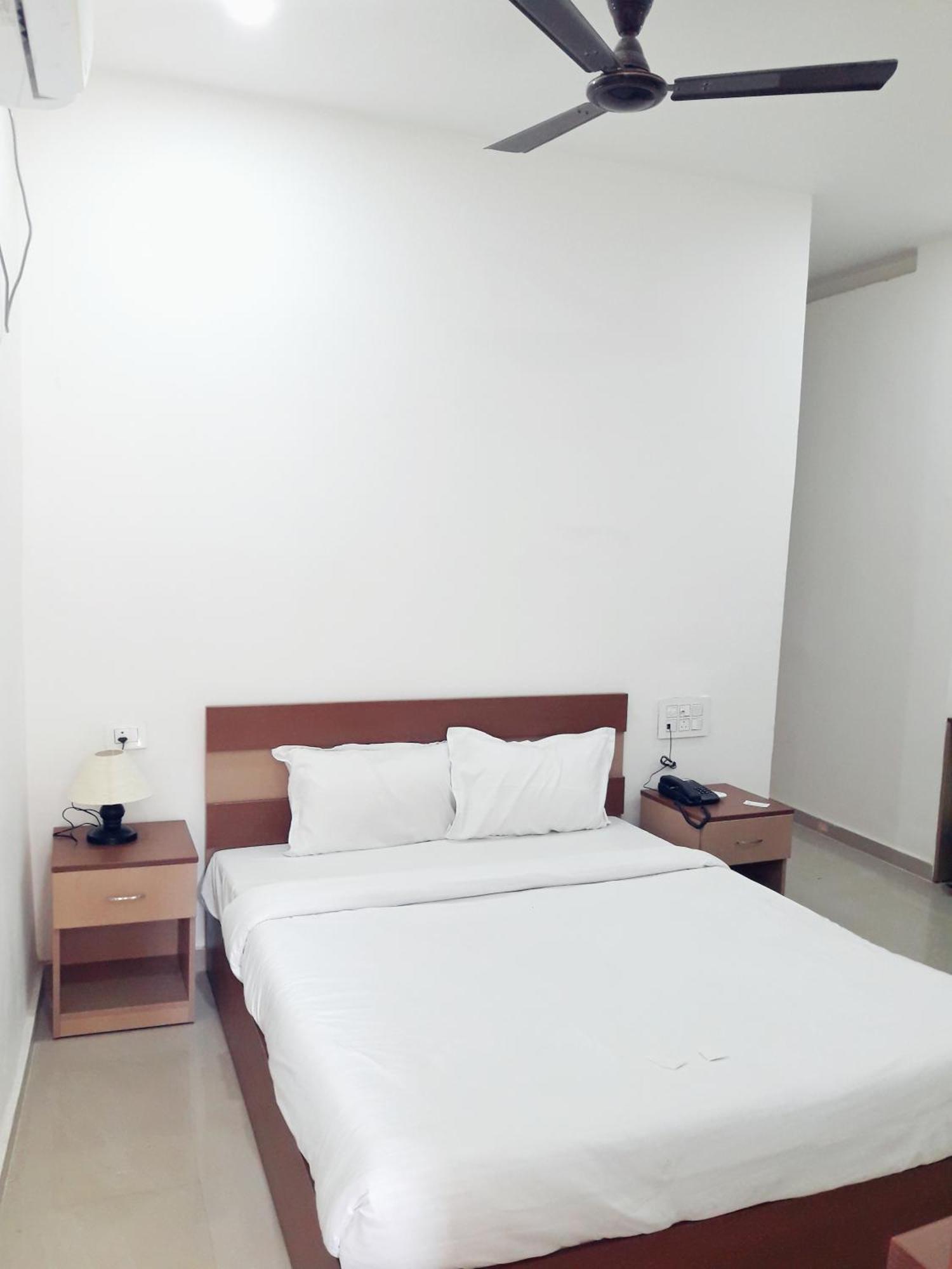 Economy Double Room with No Window