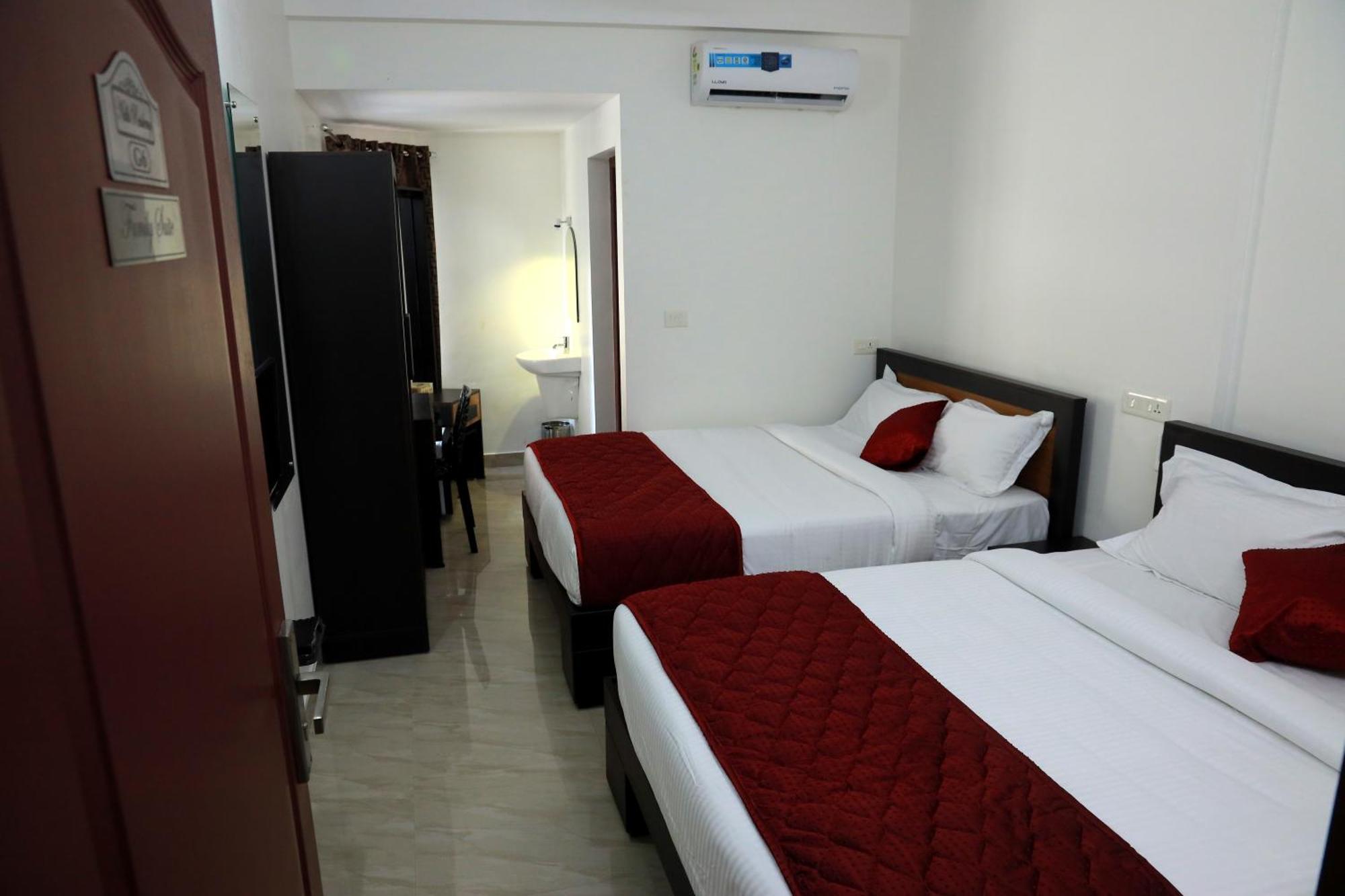 Deluxe Family Suite