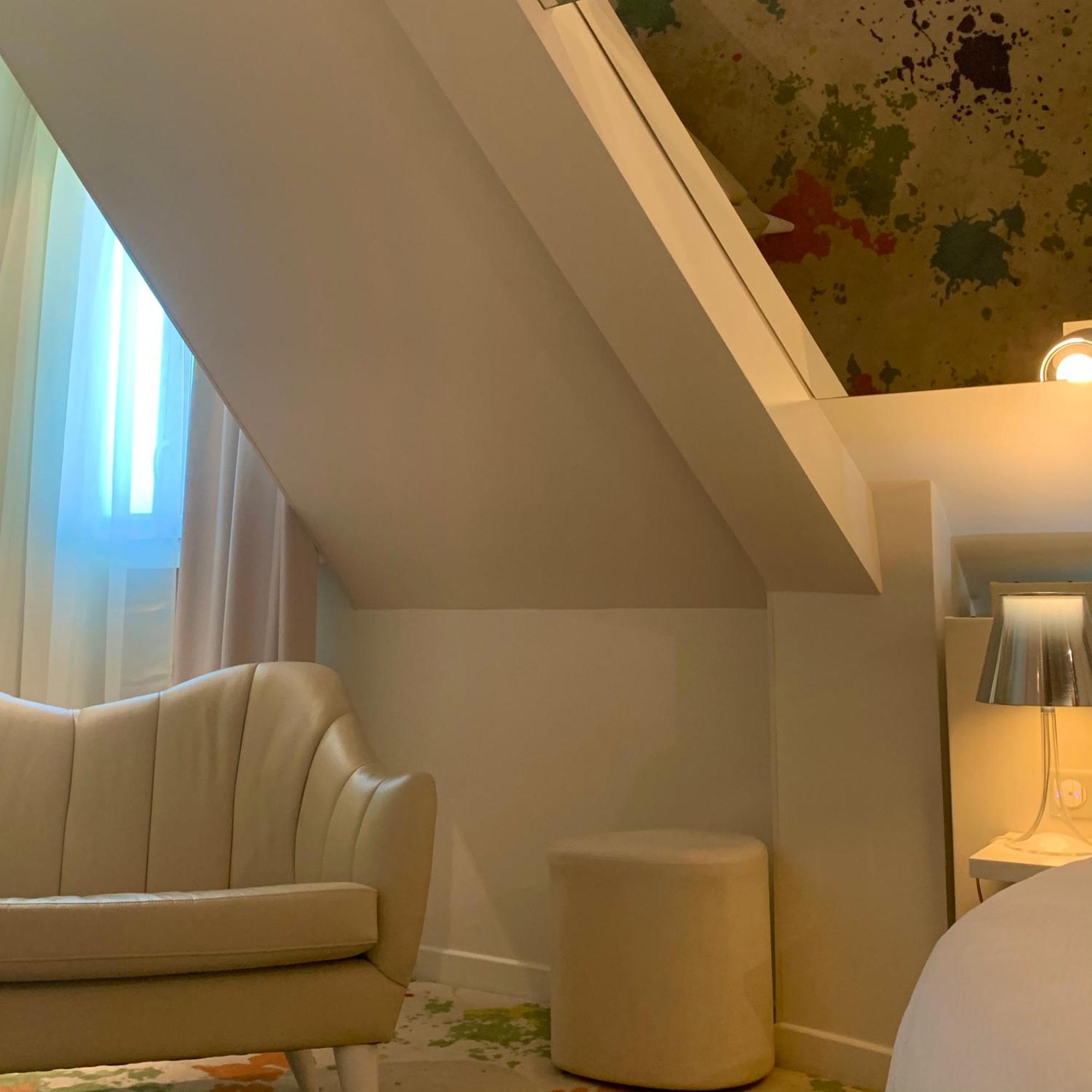 Double Room Atelier d'Artiste Jacuzzi round bed