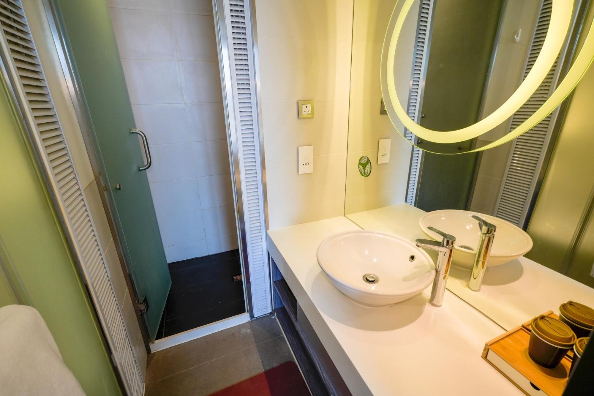 Deluxe Room,1648264056:JPEG