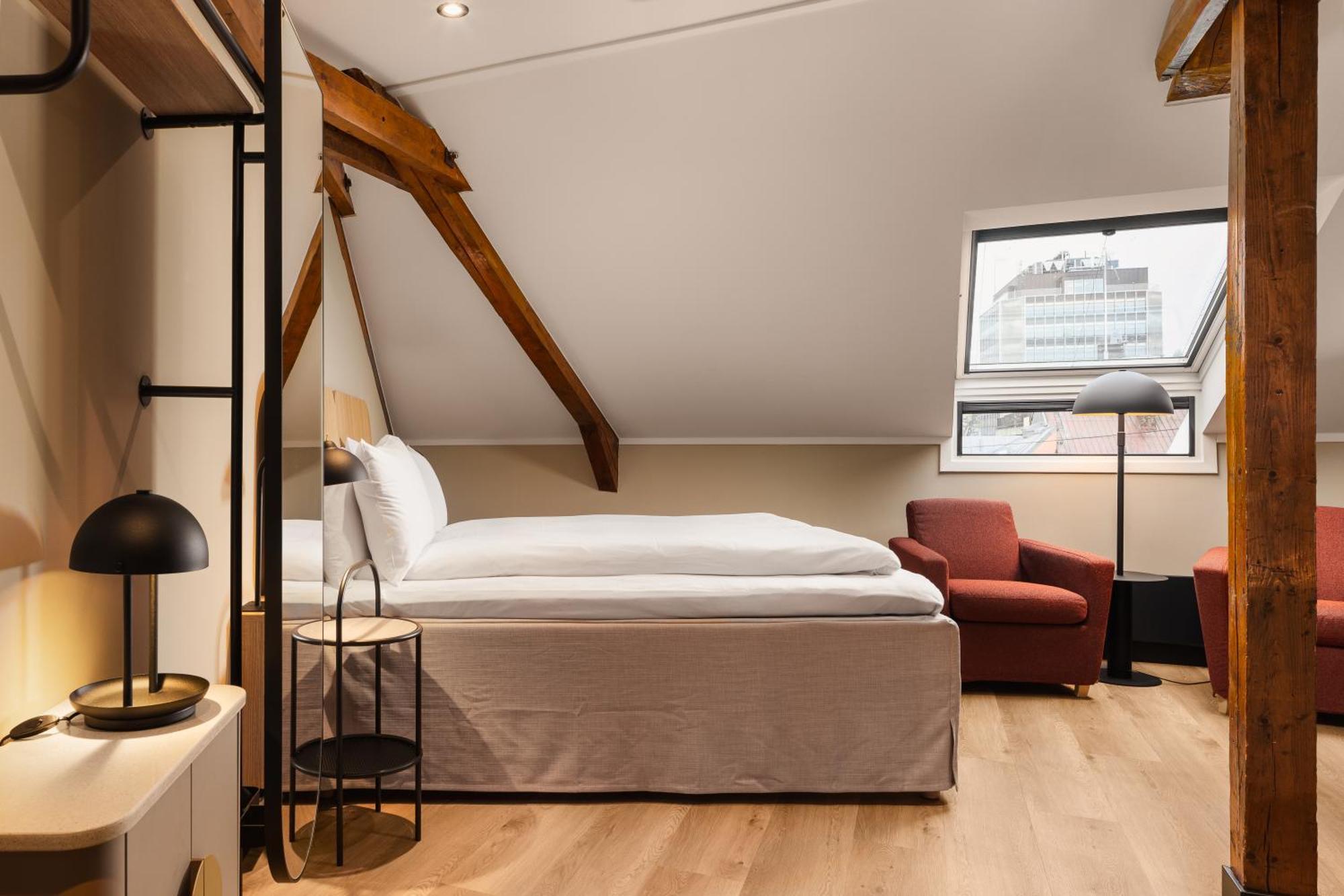 Superior King Room