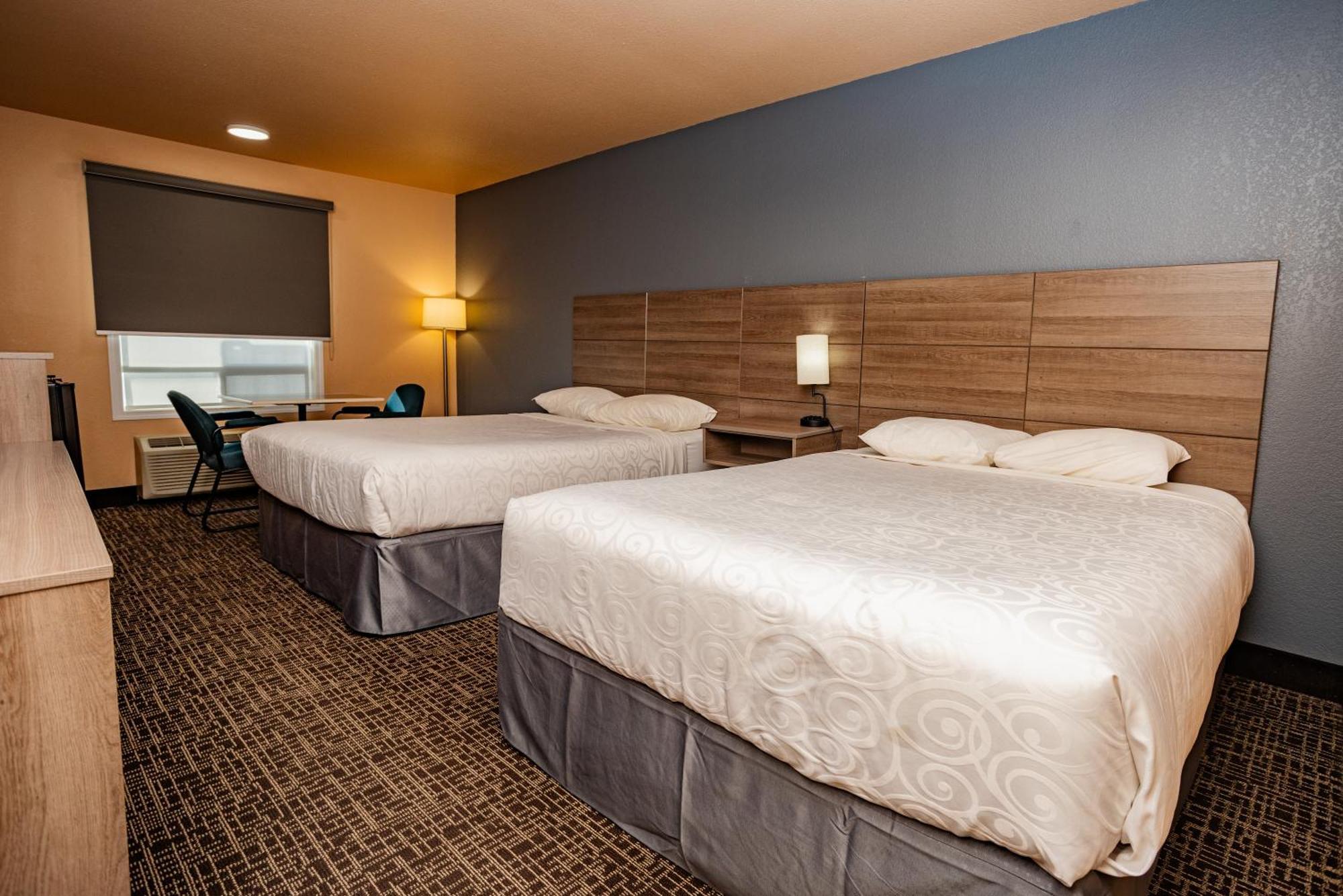 Queen Room with Two Queen Beds - Non-Smoking