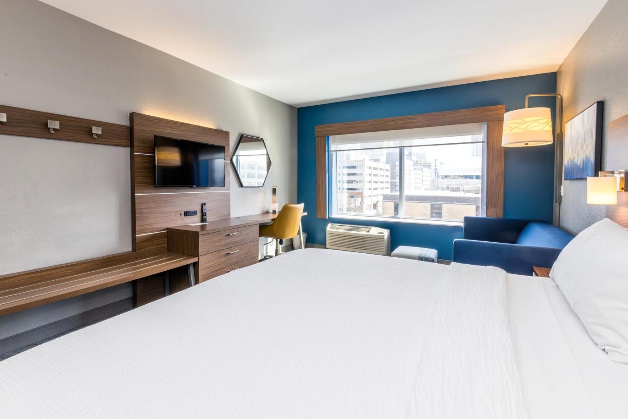 King Room - Hearing Accessible/Non-Smoking