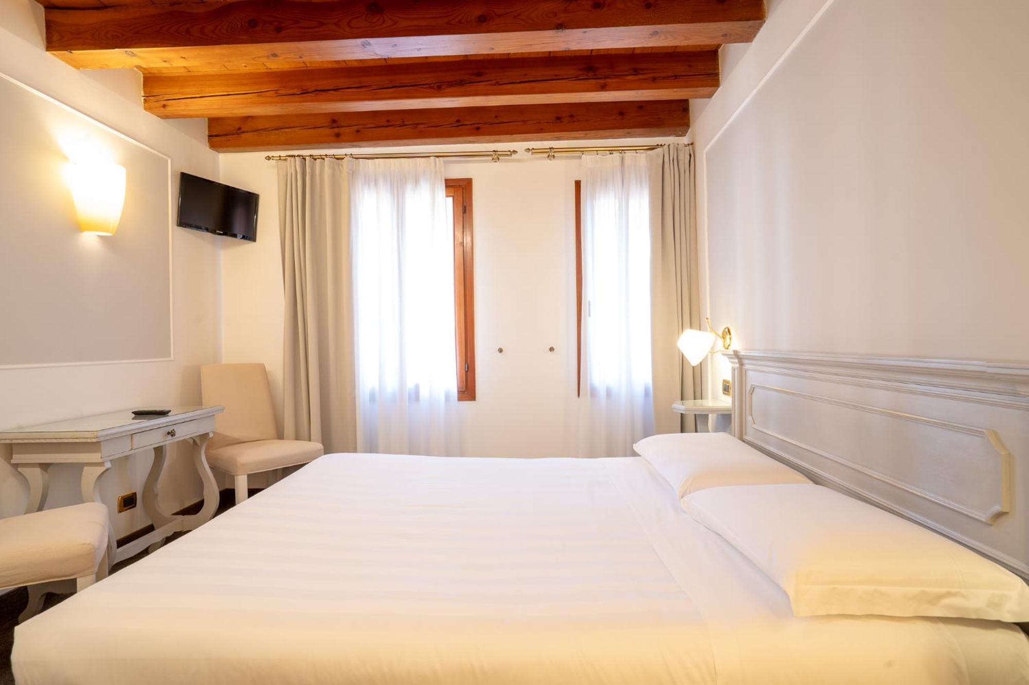 Double Room,1649015241:JPEG