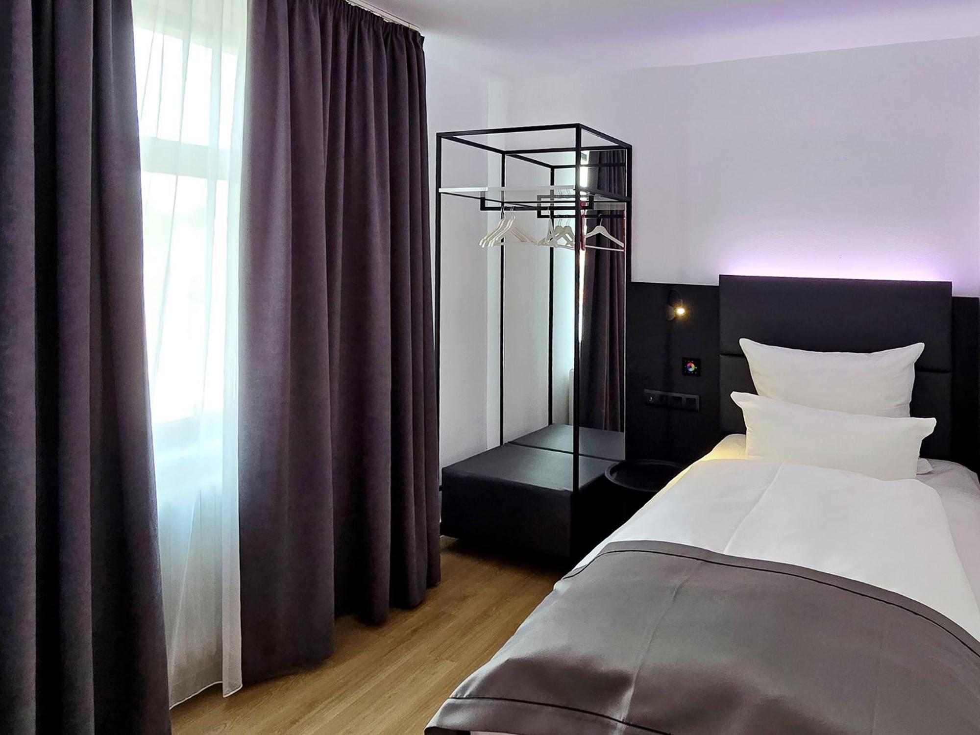 Superior Single Room,1649017486:JPEG