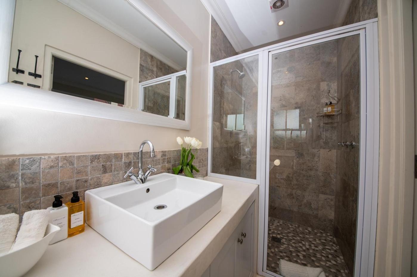 Standard Double Room - 77 Reservoir Street