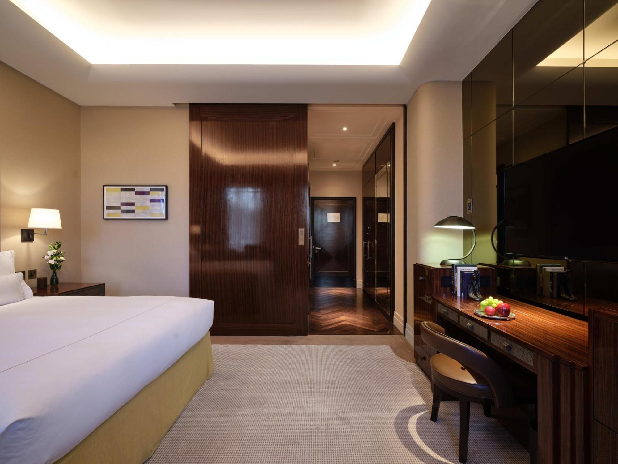 Premier King Room