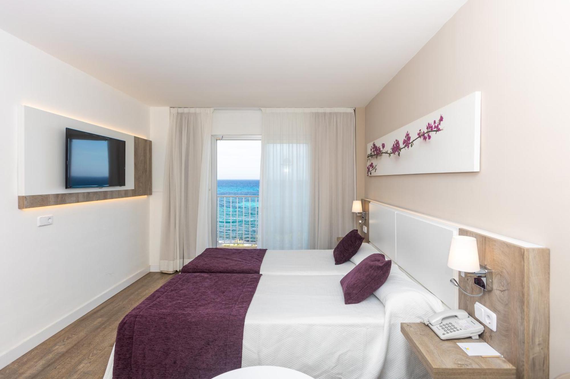 Double Room Single Use with Sea View