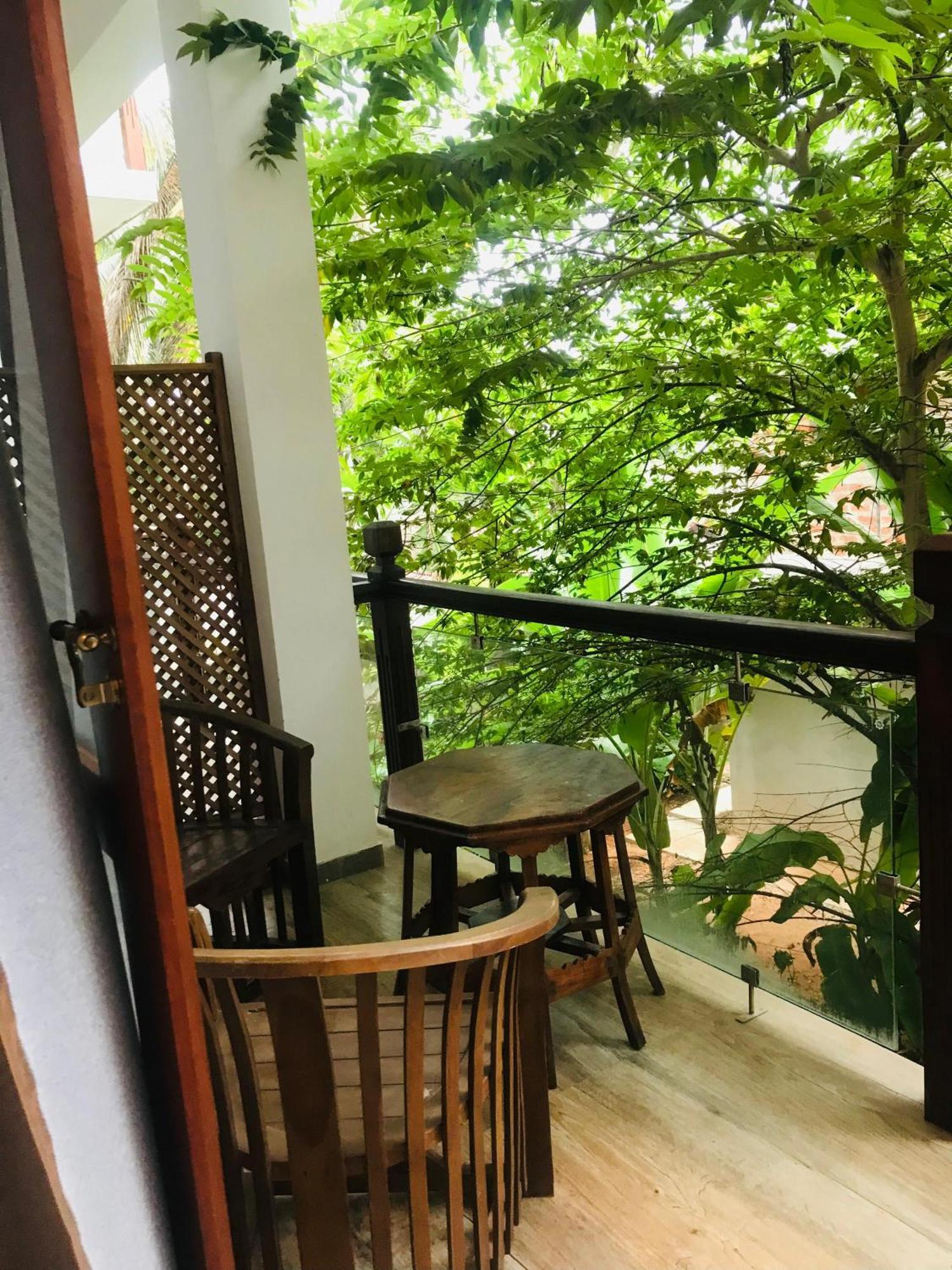 Deluxe One-Bedroom Apartment Garden View
