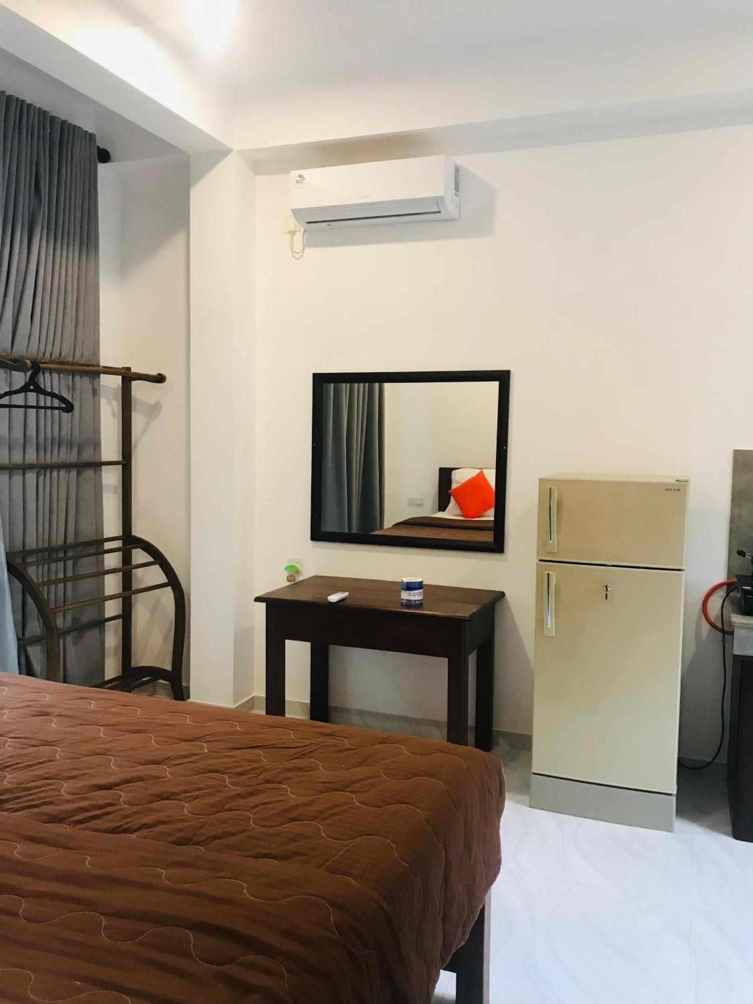 Deluxe One-Bedroom Apartment Garden View
