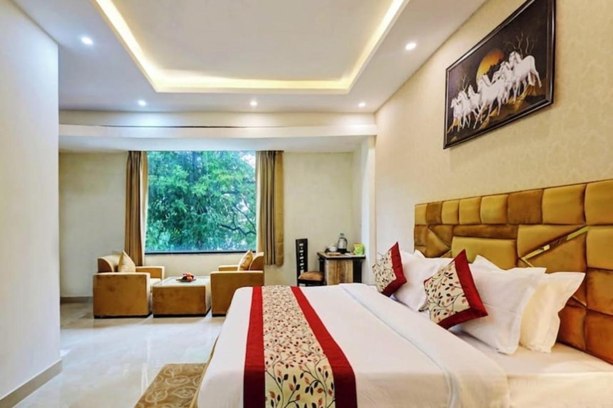 Suite with City View