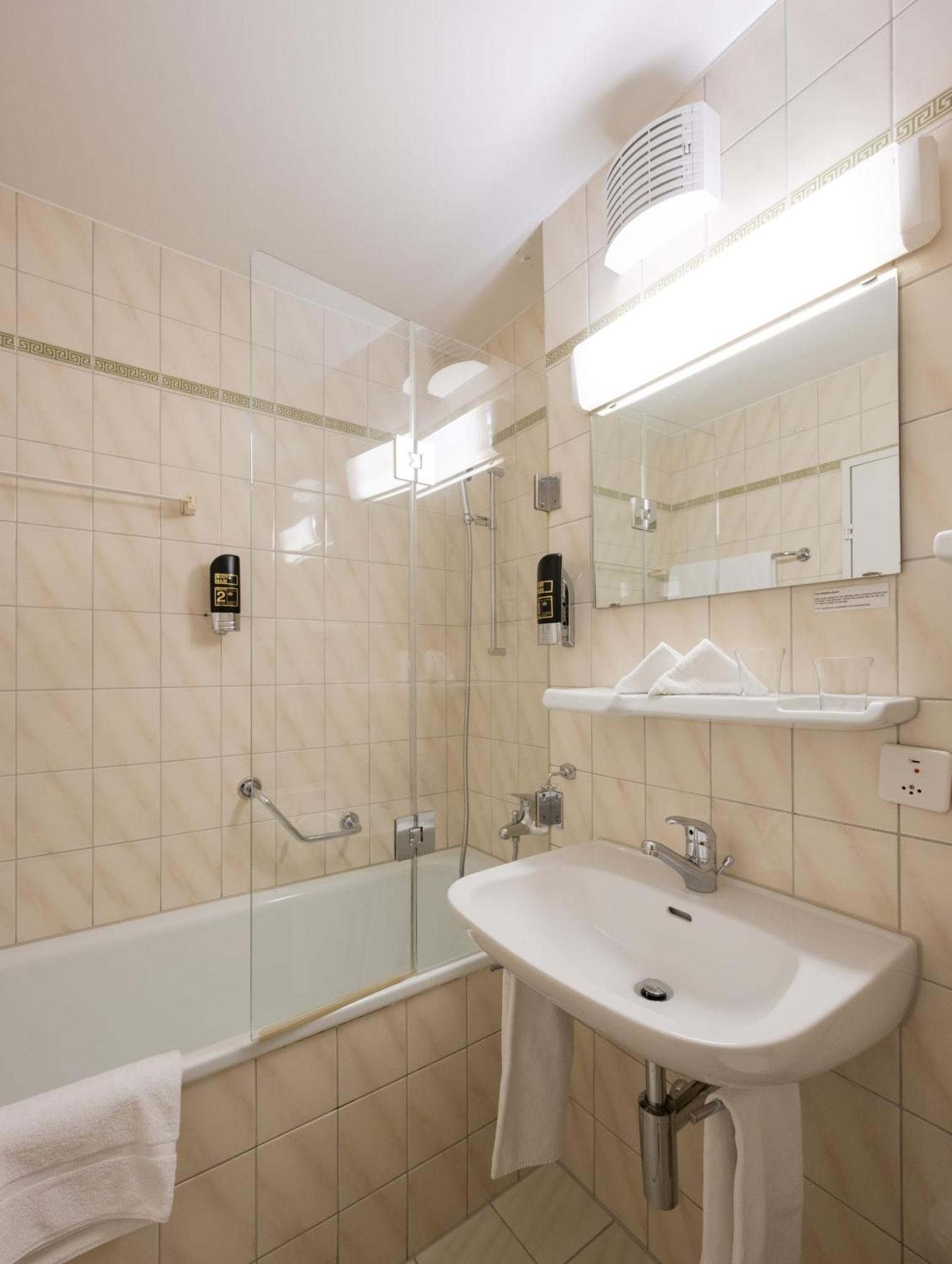 Standard Single Room