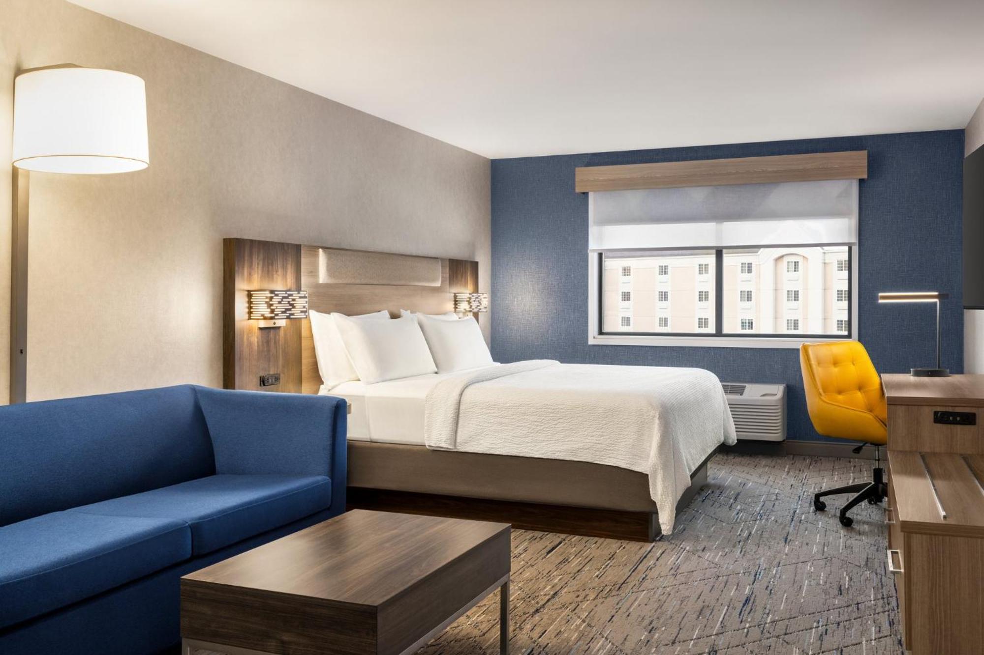 King Suite with Sofa Bed